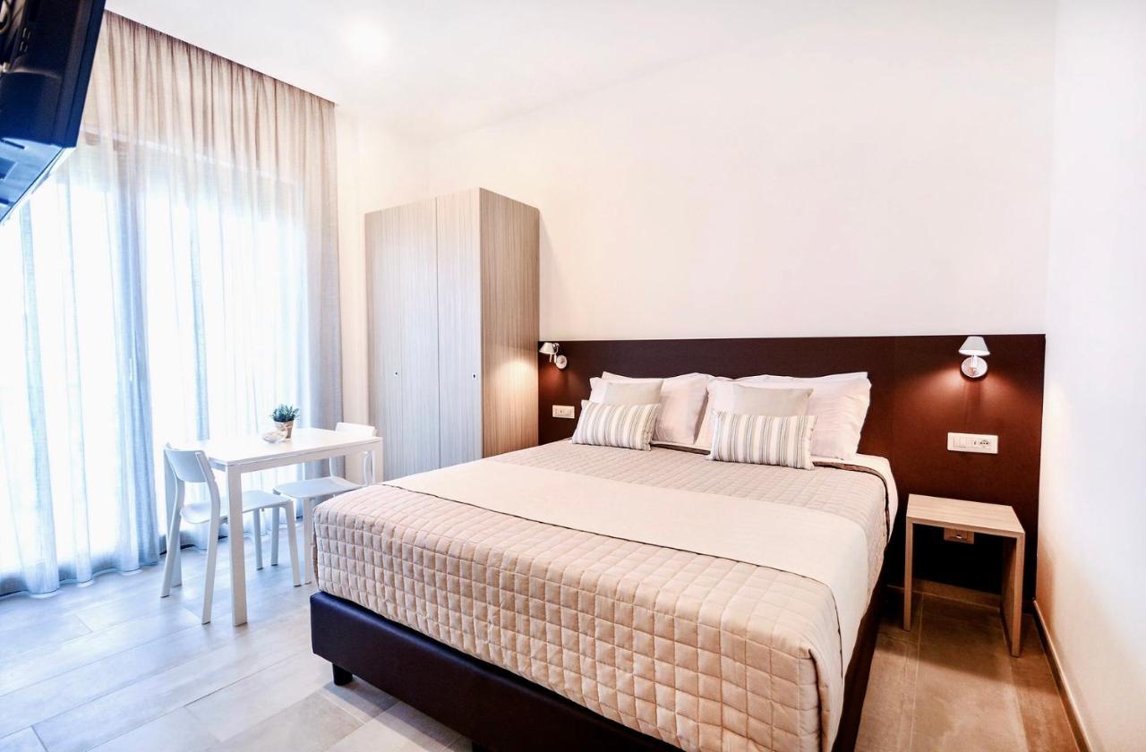Double Room with Balcony and Sea View