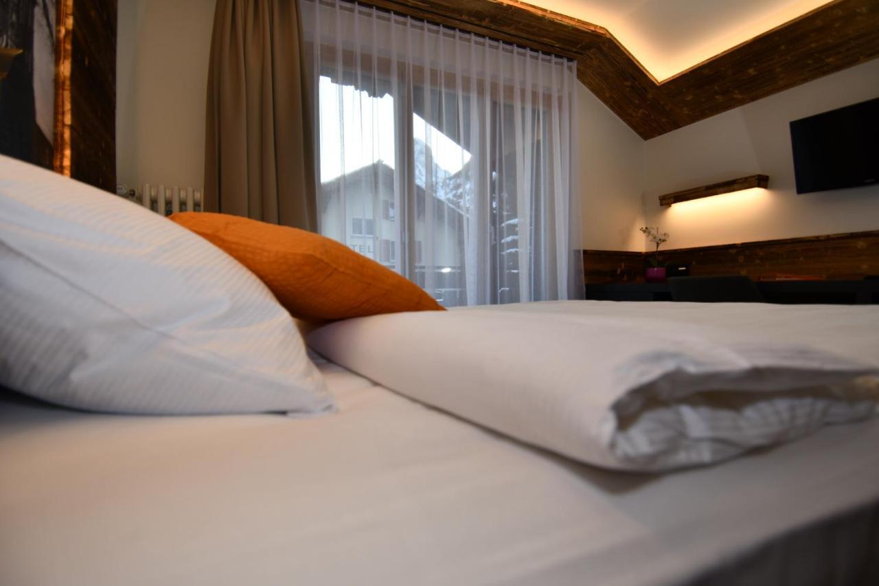 Superior Queen Room Matterhorn View