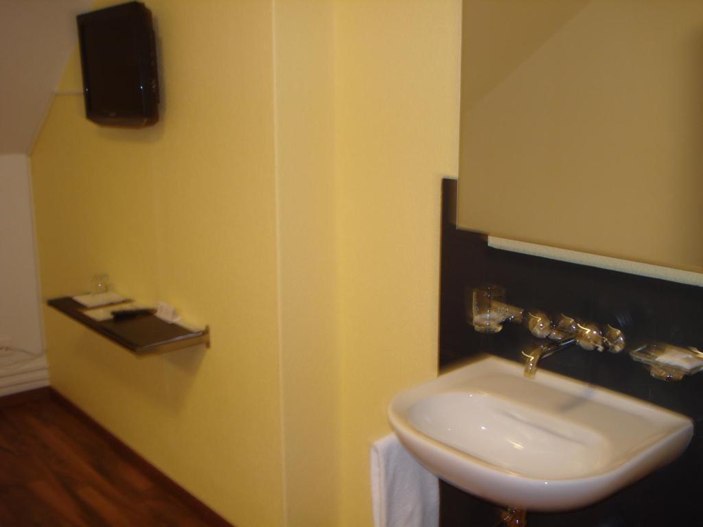 Chambre Triple avec Salle de Bains Extérieure Privée
