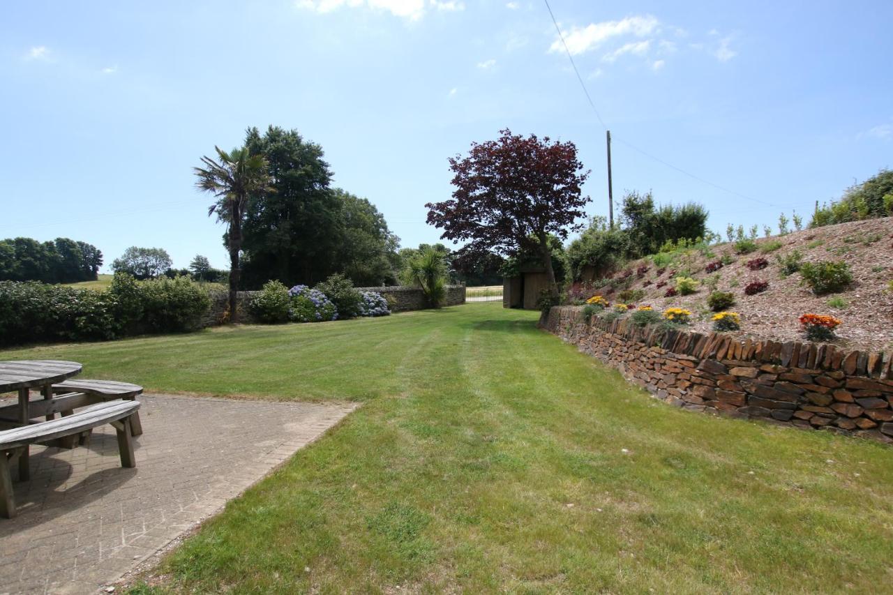 Superior Twin Room with Garden View