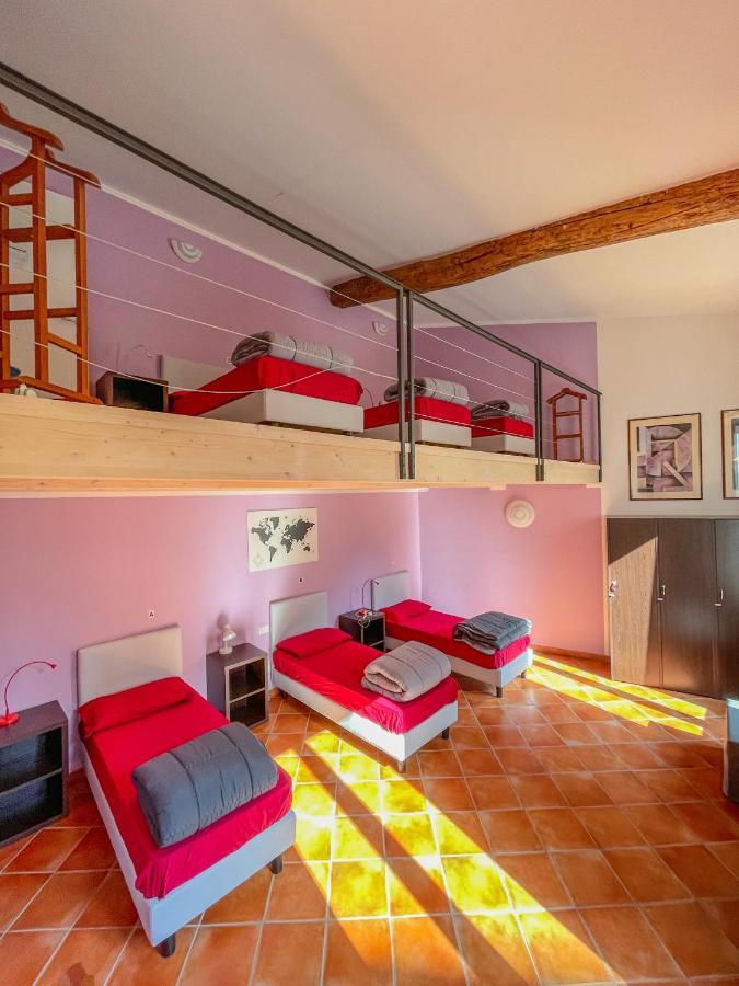 Cama en habitación compartida mixta de 6 camas