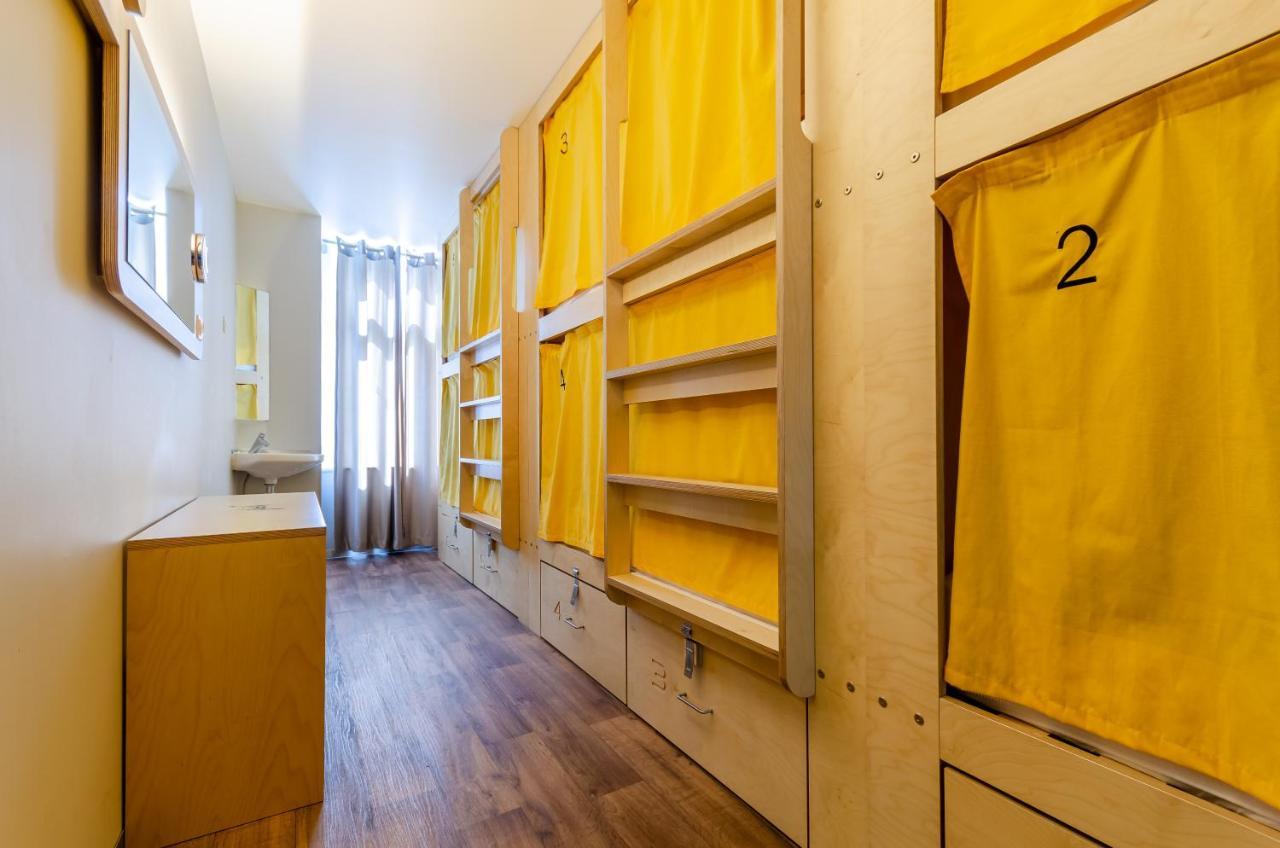 Bunk Bed in 6-Bed Female Dormitory Room