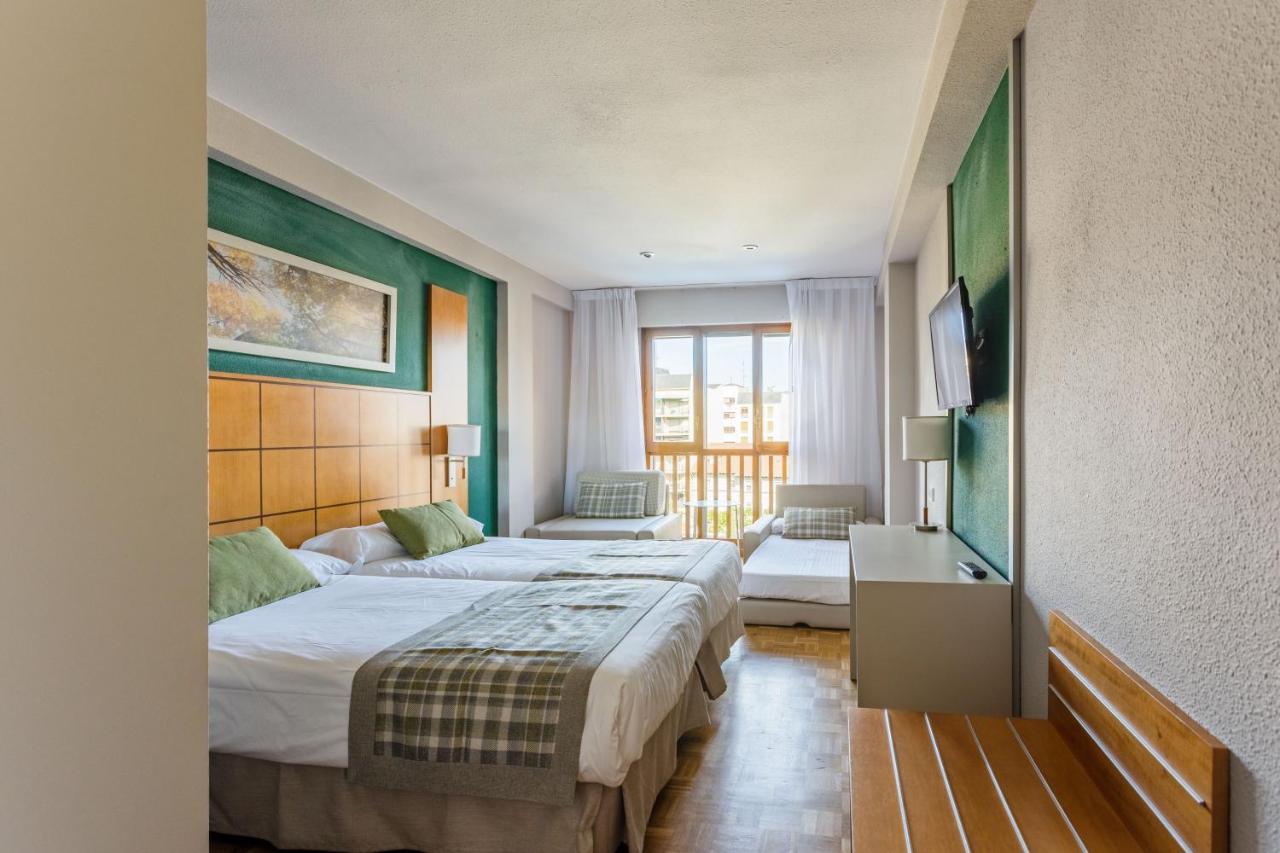 Chambre Familiale (2 Adultes + 1 Enfant)