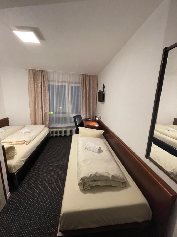 Driepersoonskamer met Badkamer