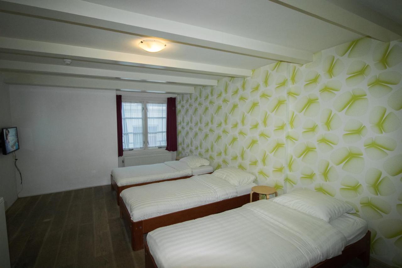 Driepersoonskamer met Eigen Badkamer