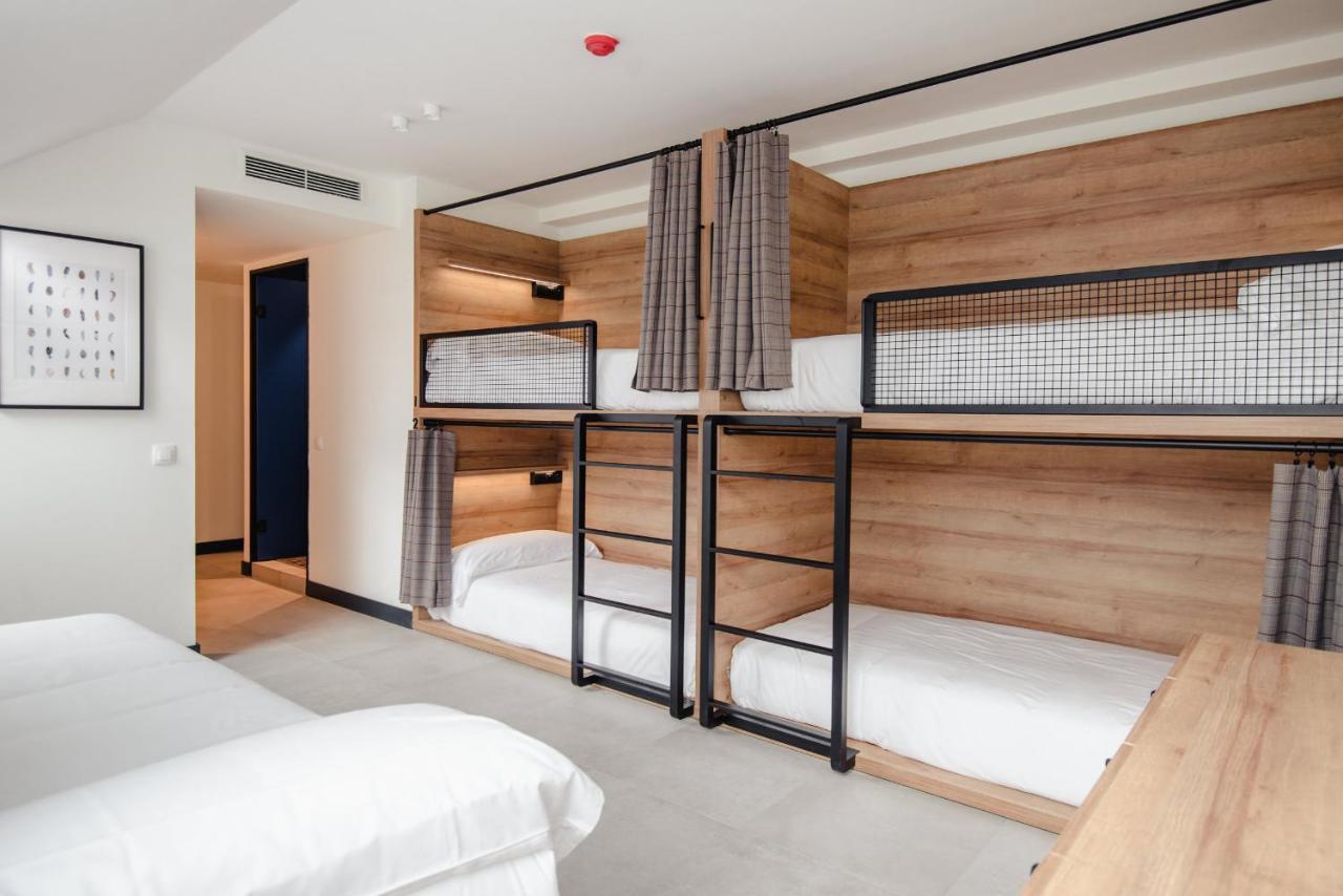 Bunk 5-Bed Mixed Dormitory Room