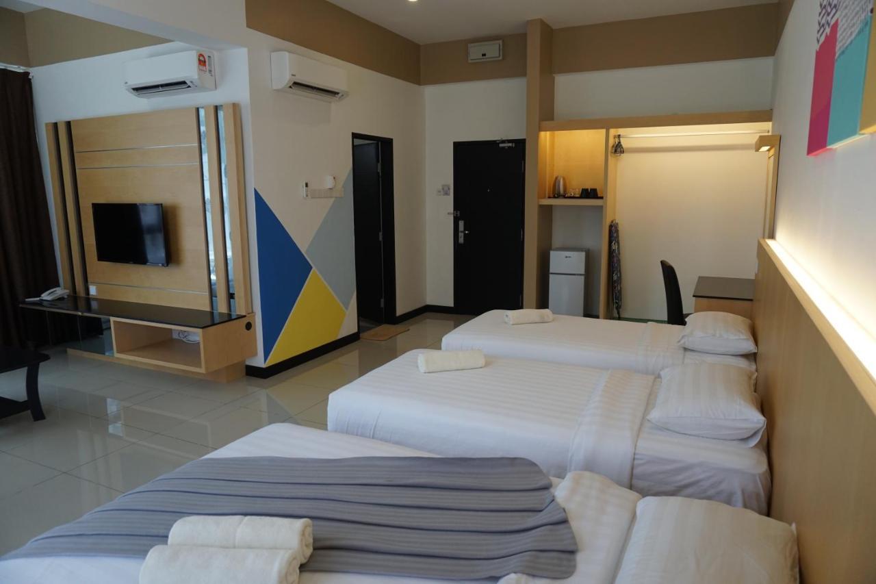 Deluxe Family Room
