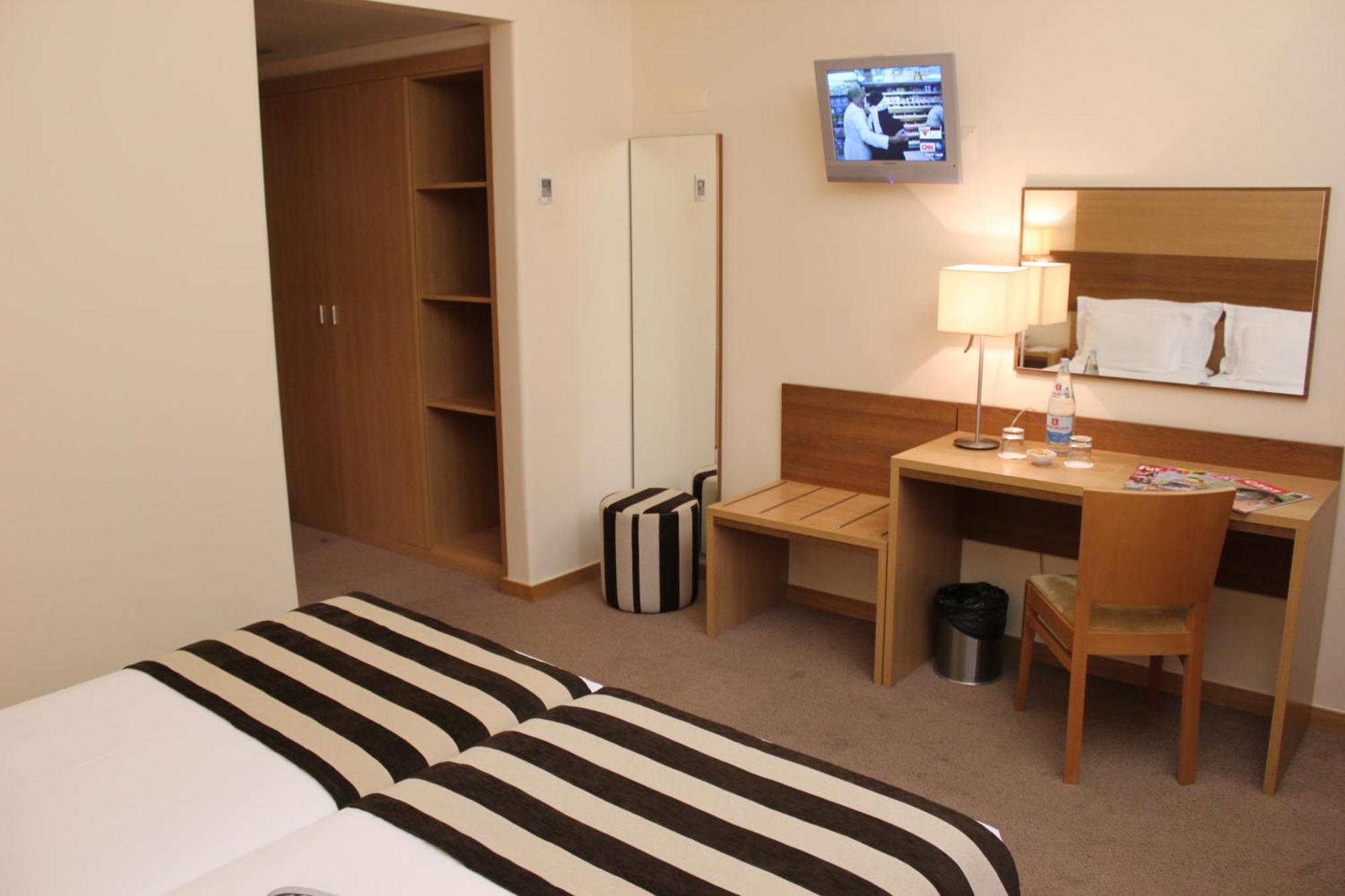 Double or Twin Room,1209240466:JPEG