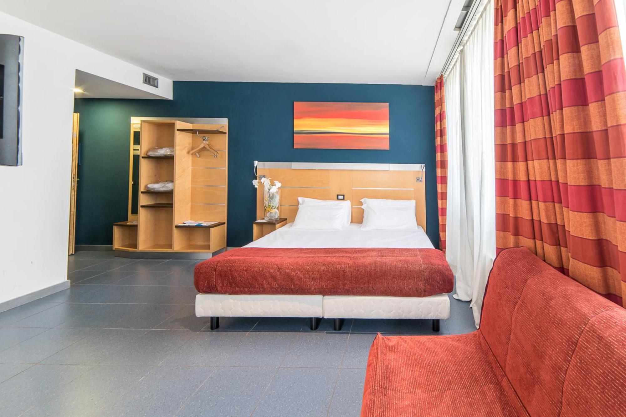 Quadruple Room,1209415936:JPEG