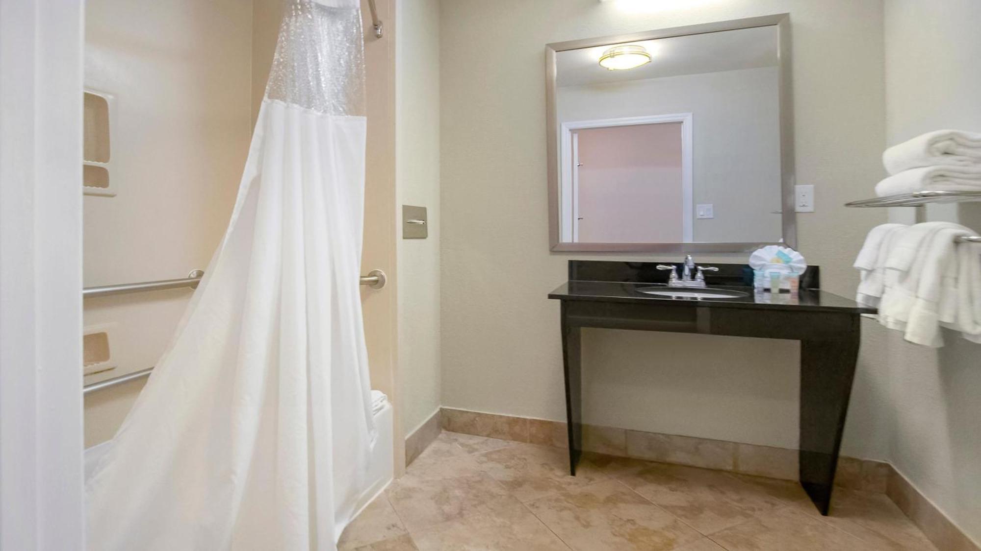 Habitación con cama extragrande - Adaptada para personas de movilidad reducida