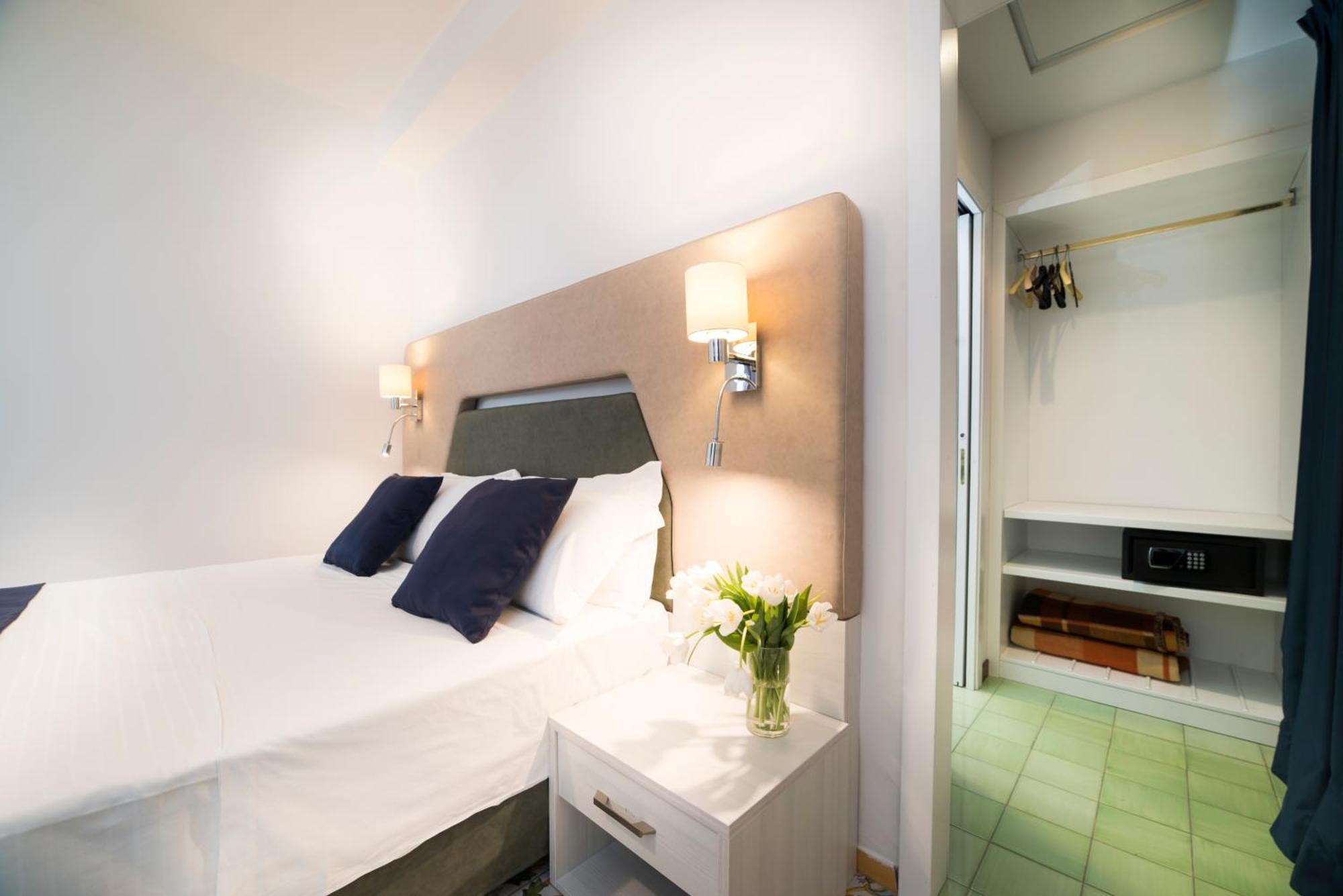 Deluxe Double or Twin Room Partial Sea View