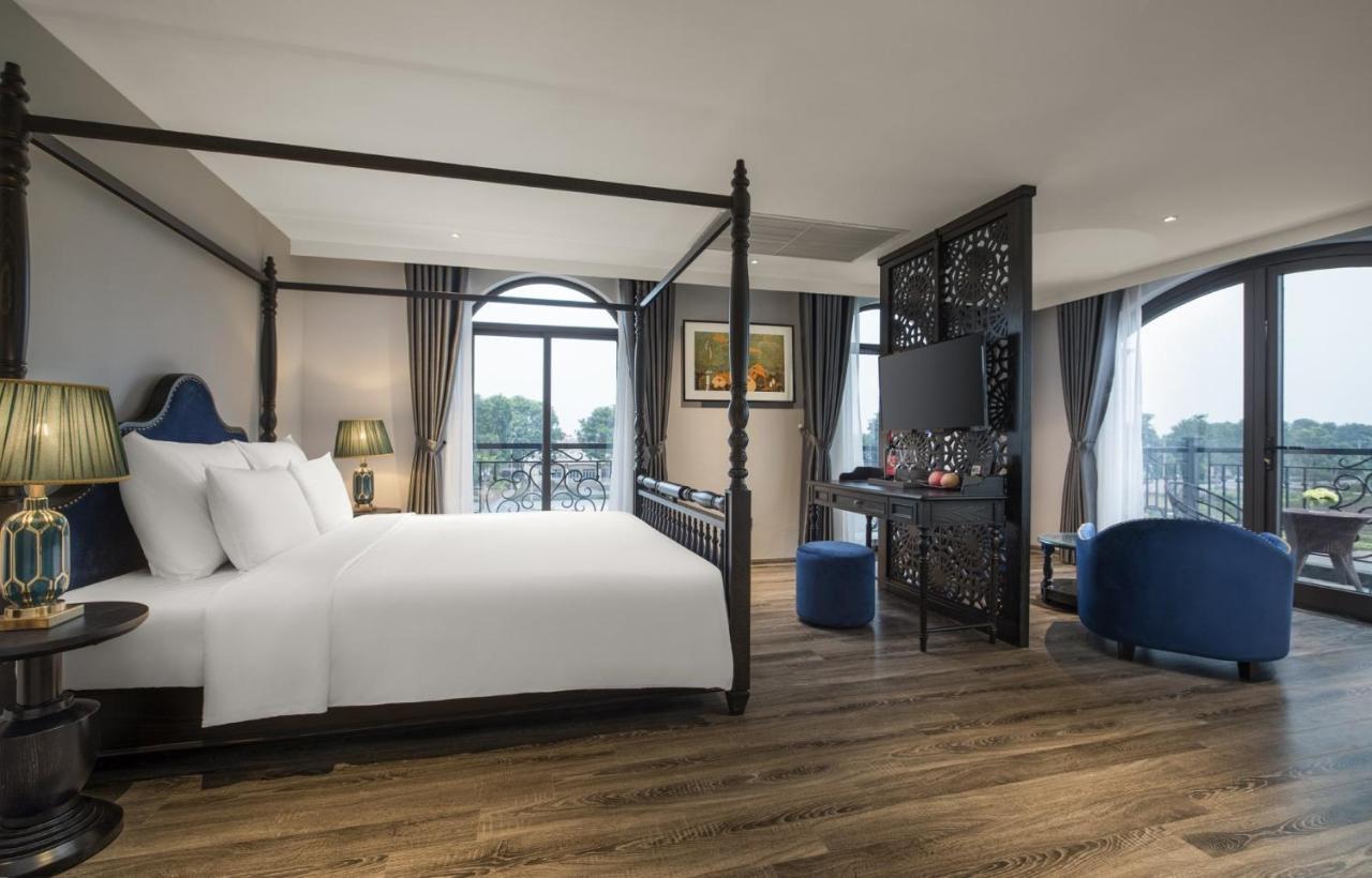 King Suite Balcony