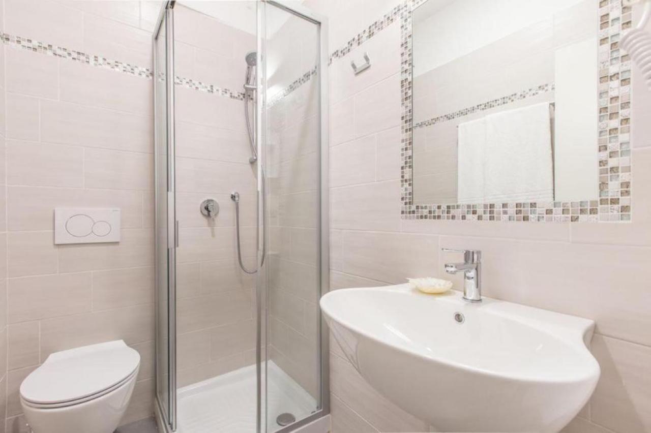 Triple Room Private Bathroom