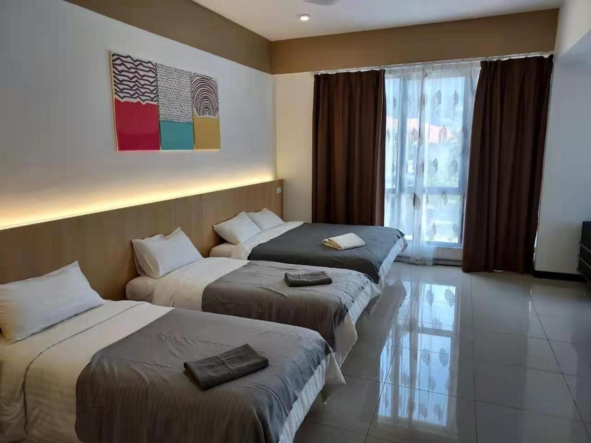 Deluxe Family Room