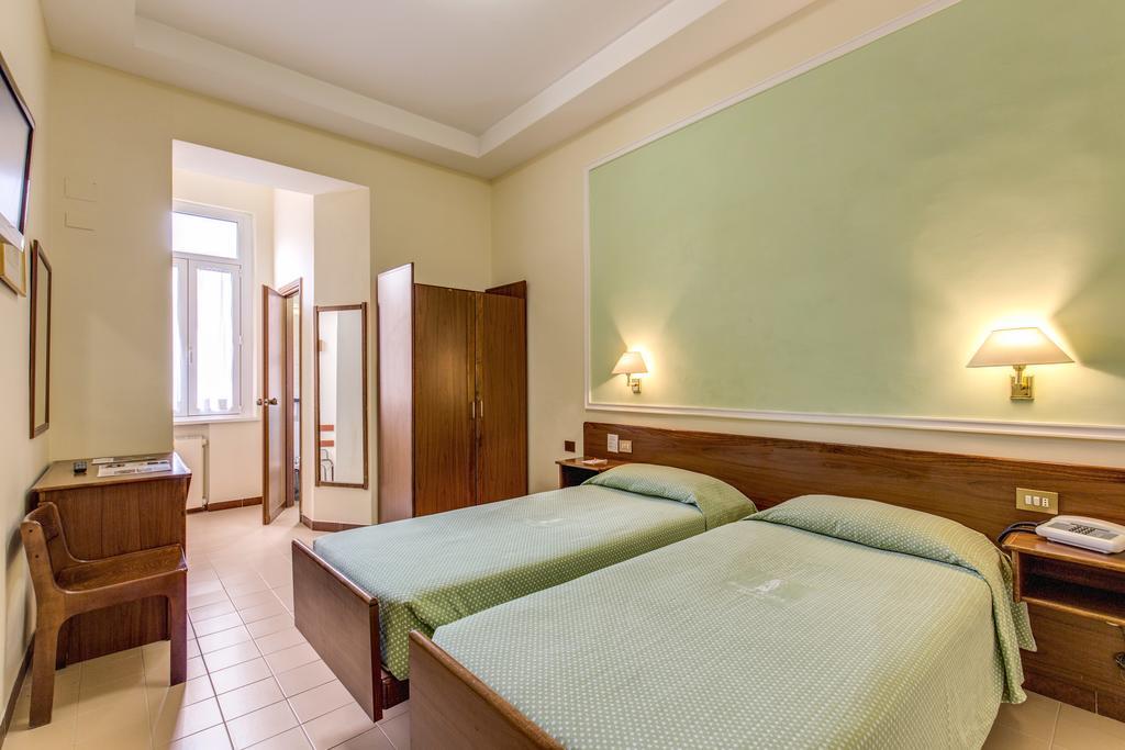Double or Twin Room,700005748:JPEG