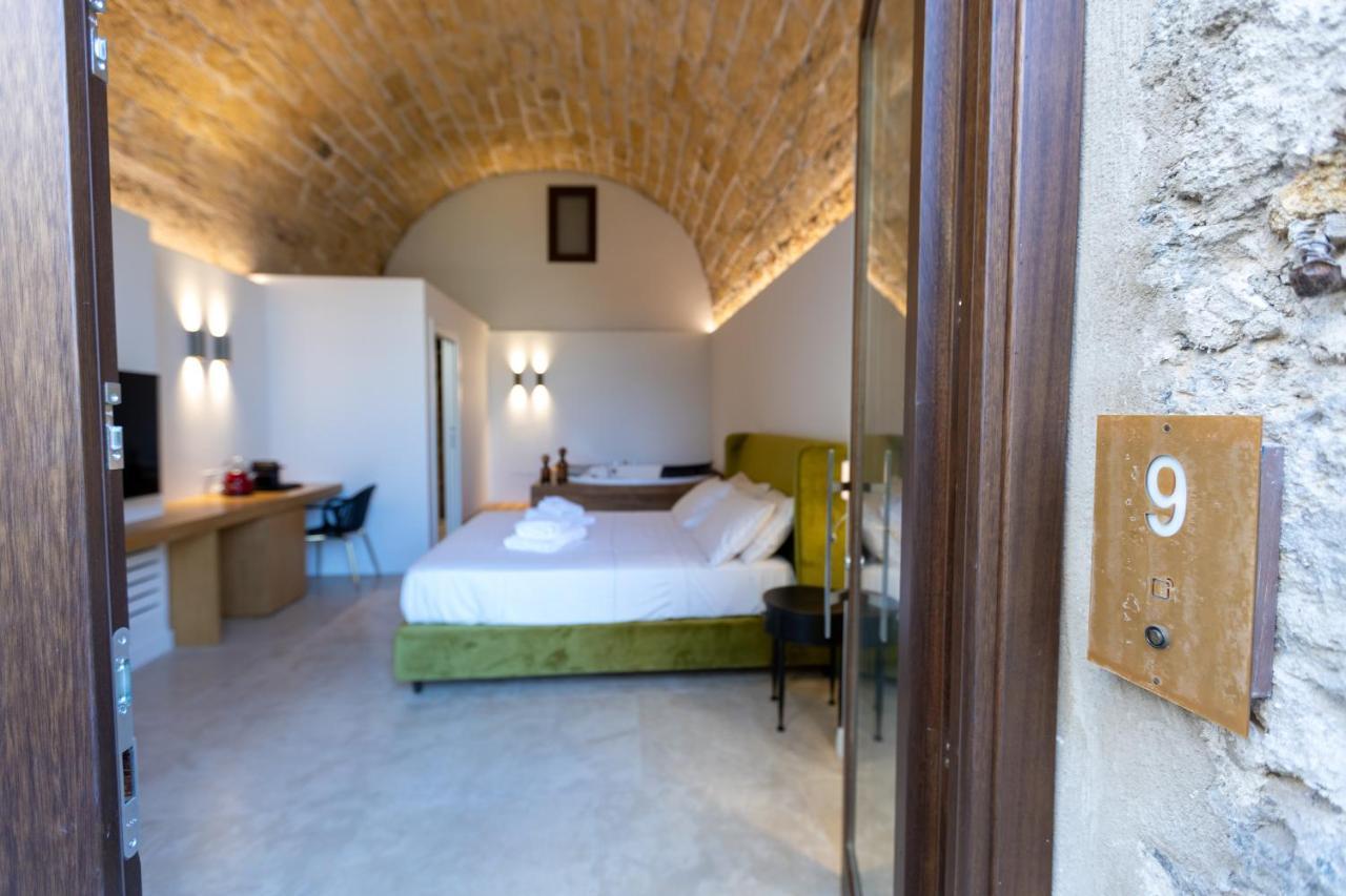 Kamer met Kingsize bed en Bubbelbad
