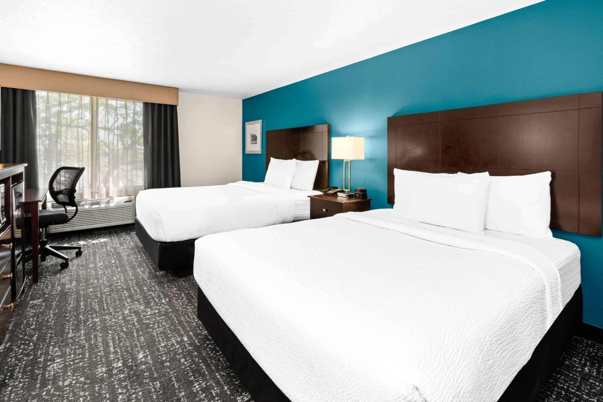 Deluxe Queen Room with Two Queen Beds