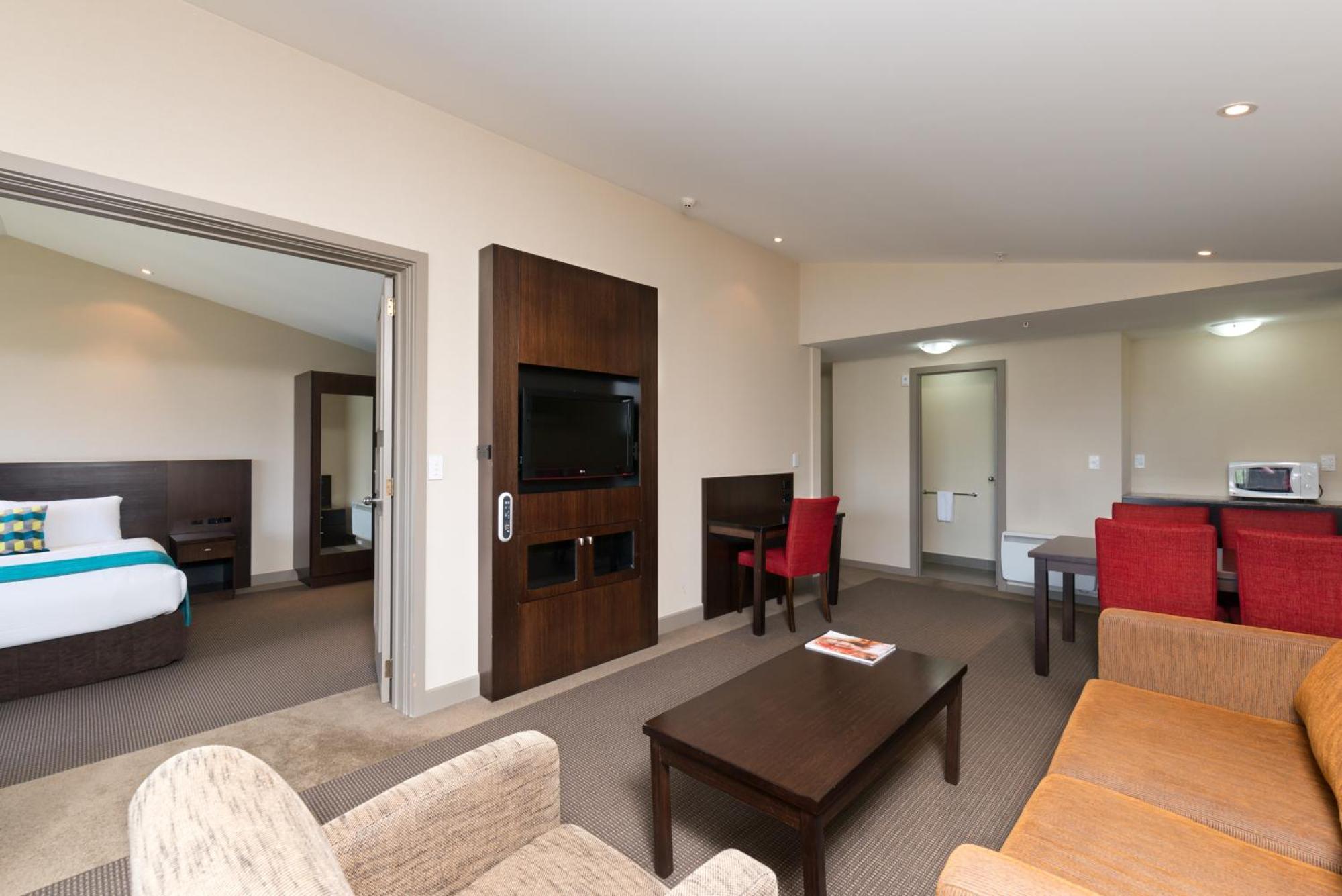 Suite 1 King