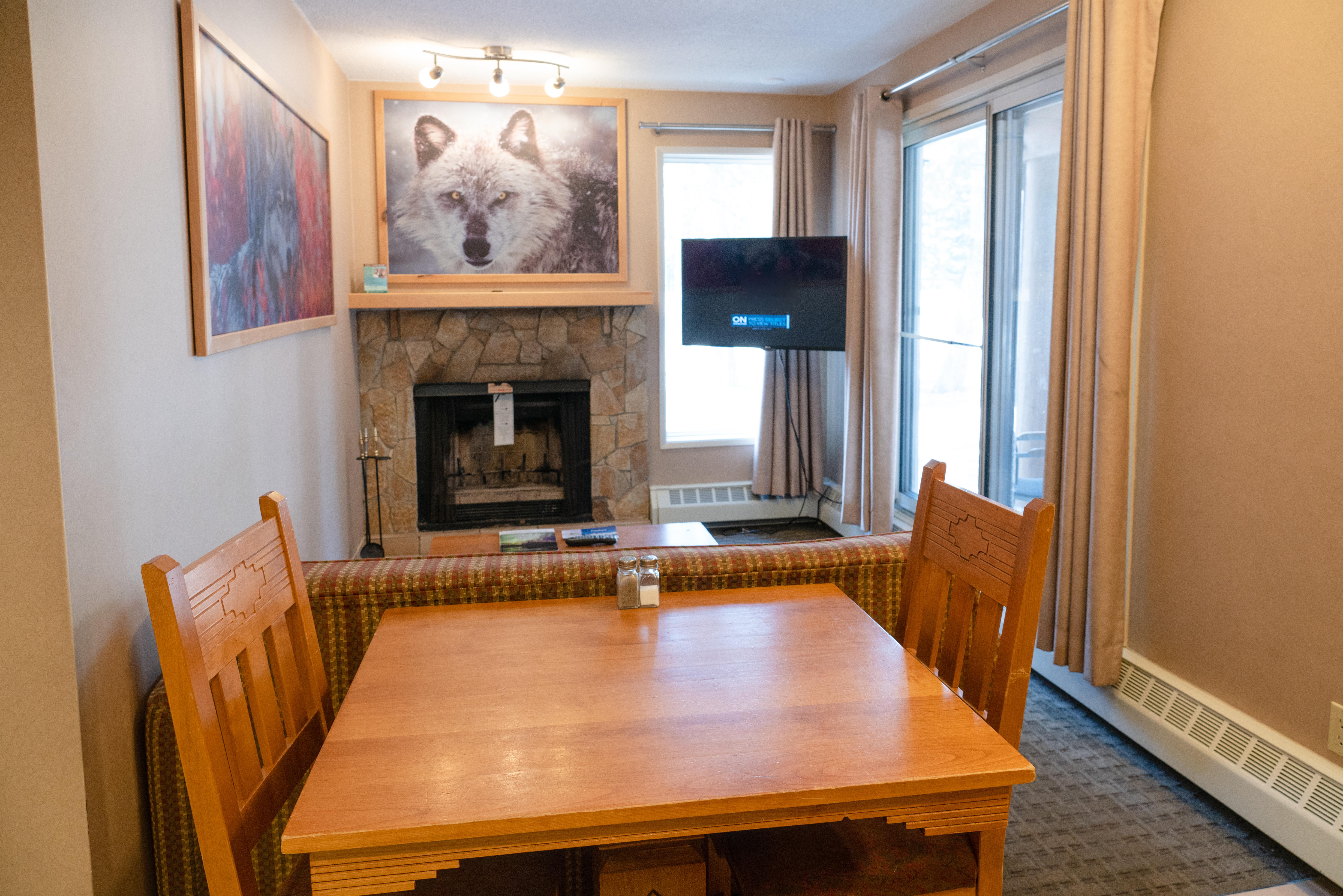 One-Bedroom Suite,1282888036:JPEG