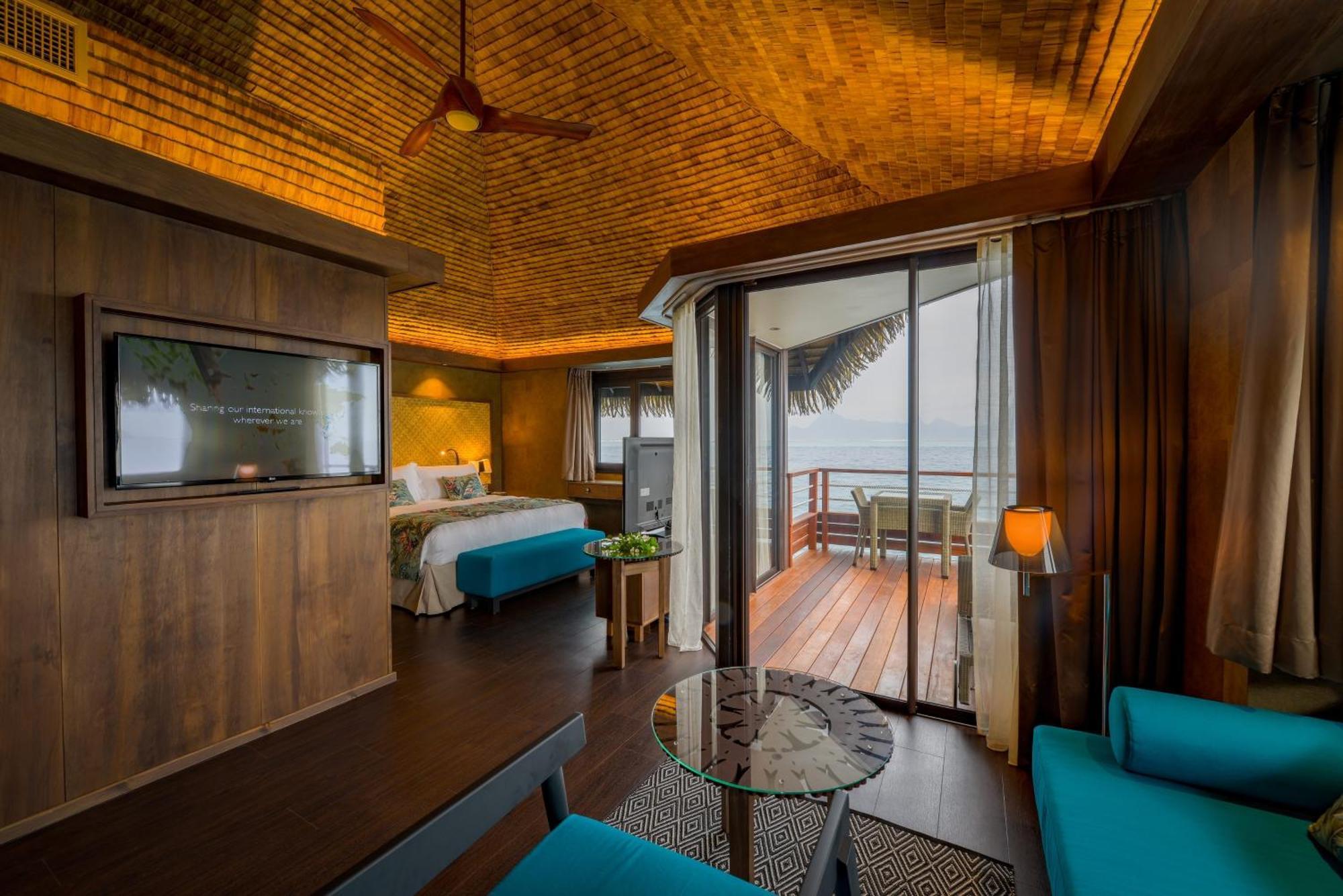One-Bedroom Overwater Villa Island View,1284125785:JPEG