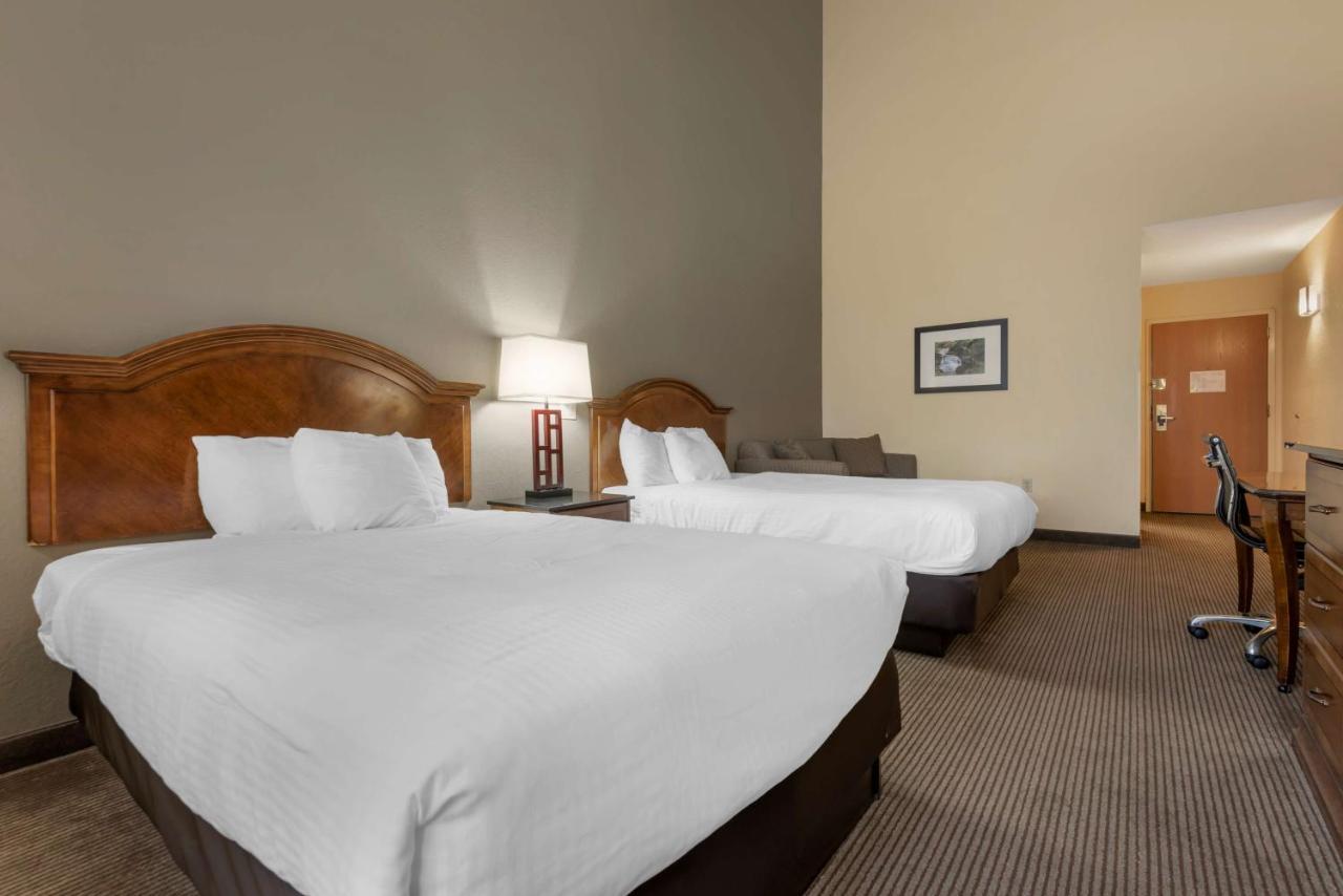 Queen Room with Two Queen Beds