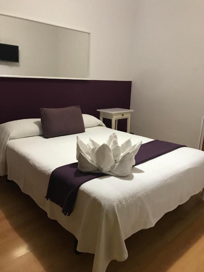 Chambre Simple avec Salle de Bains Commune