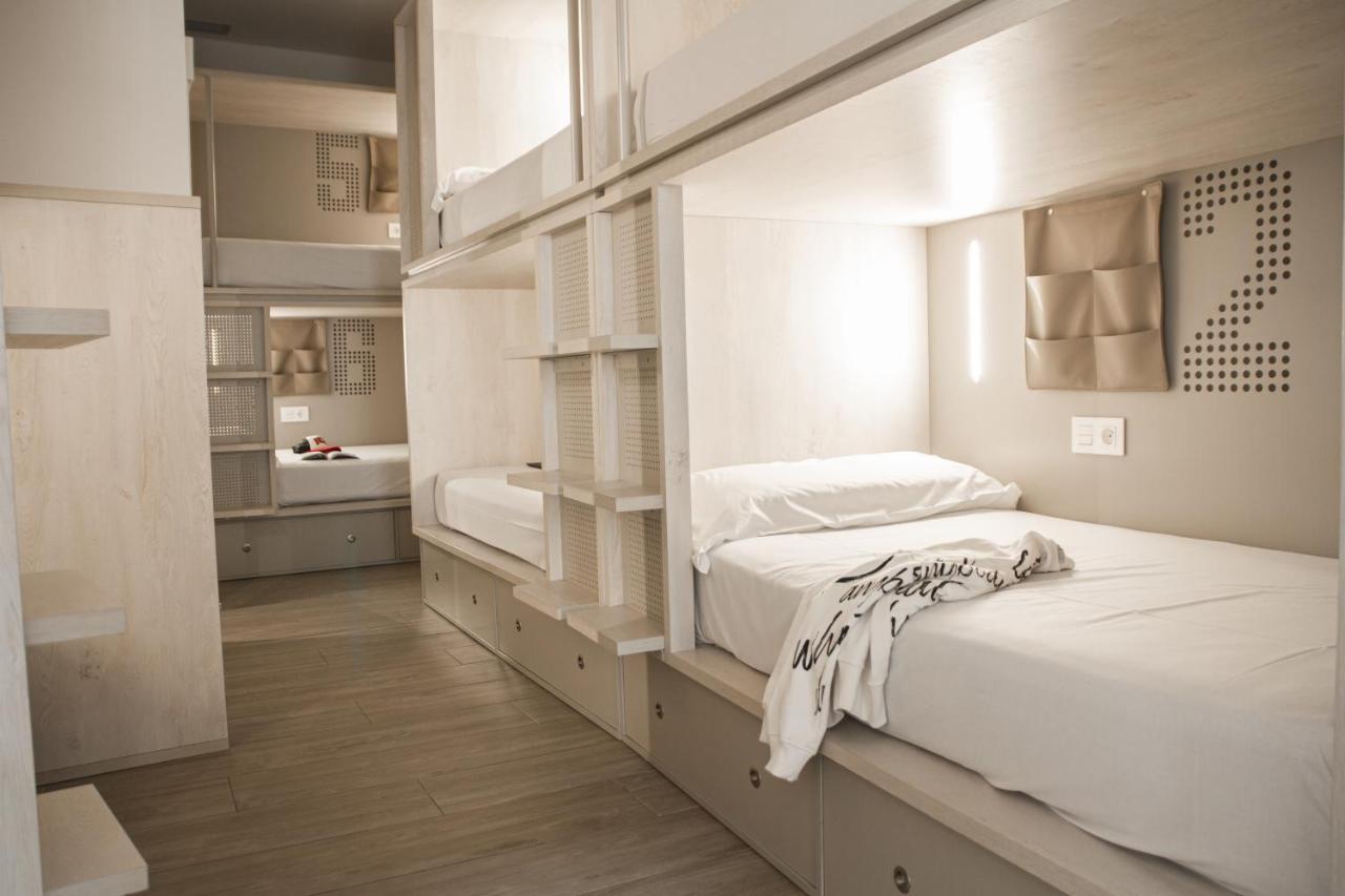 Bed in Gemengde Slaapzaal voor 8 Personen met Eigen Badkamer