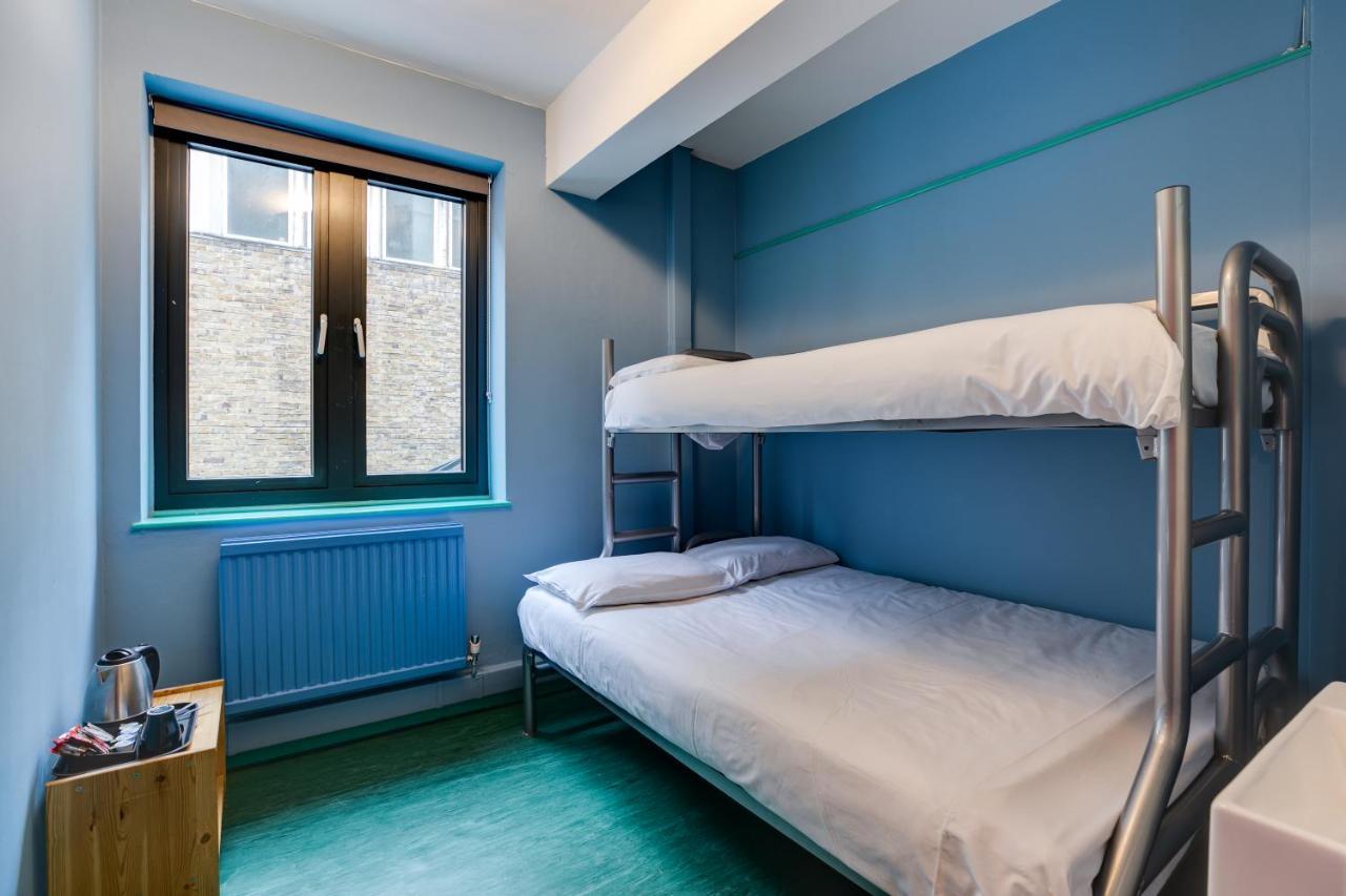 Quarto Twin com Casa de Banho Partilhada