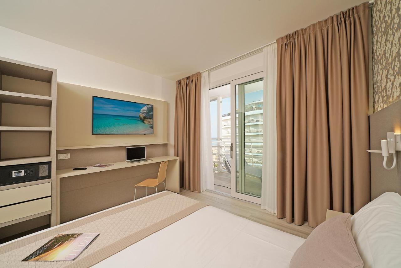 Luxury Room Spa Bath Access
