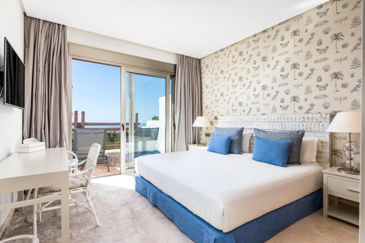 Suite de 1 dormitorio con vistas parciales al mar
