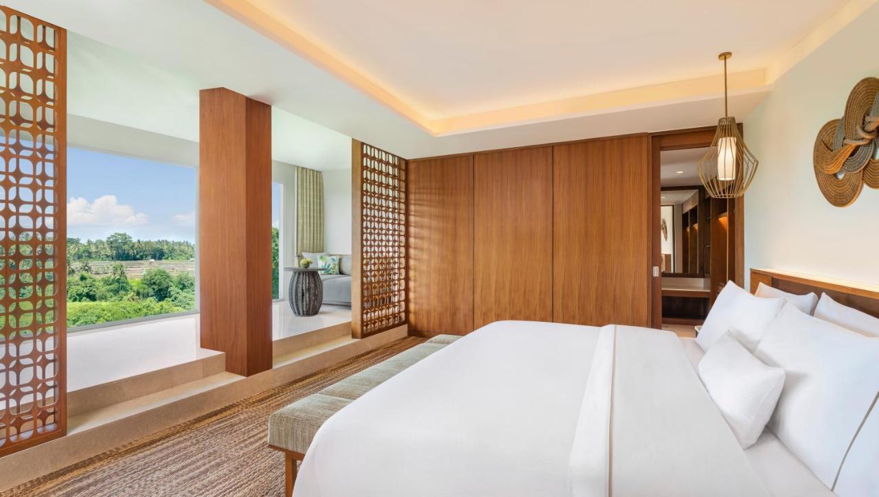Executive Suite, 1 King Bed, Garden View, and Balcony with FREE Access to the Farm, FREE Family Activities, Daily Yoga, Daily Aquacise, and 24-Hour Access to the Westin WORKOUT®️ Fitness Studio.