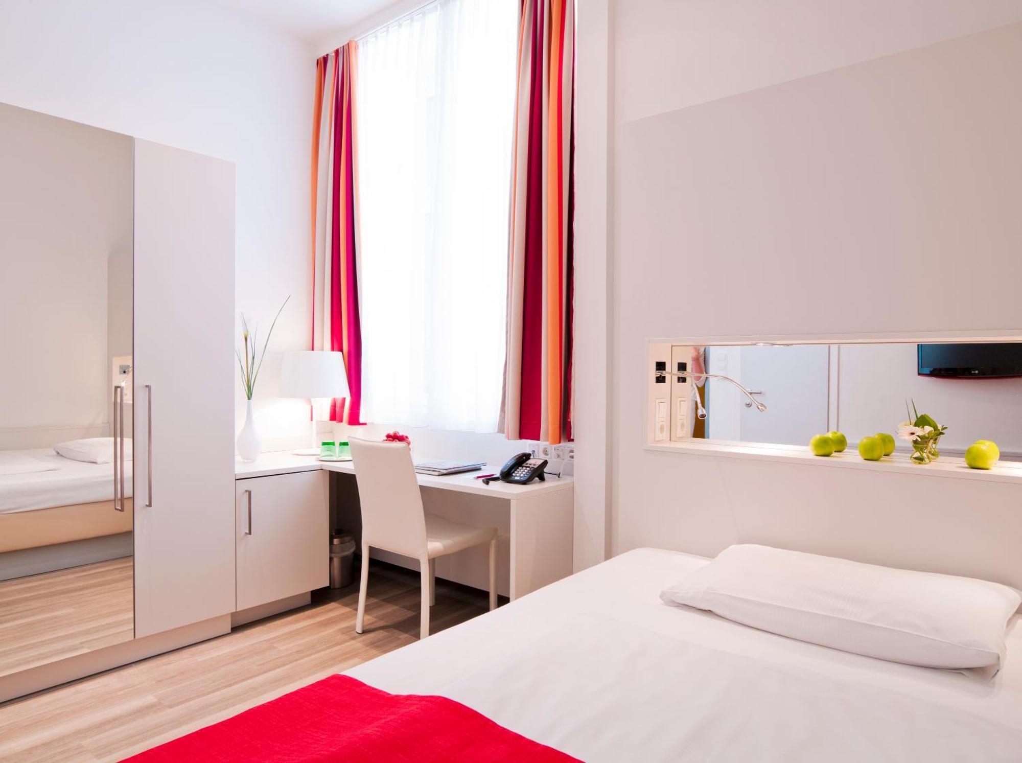 Premium Single Room,1583064819:JPEG