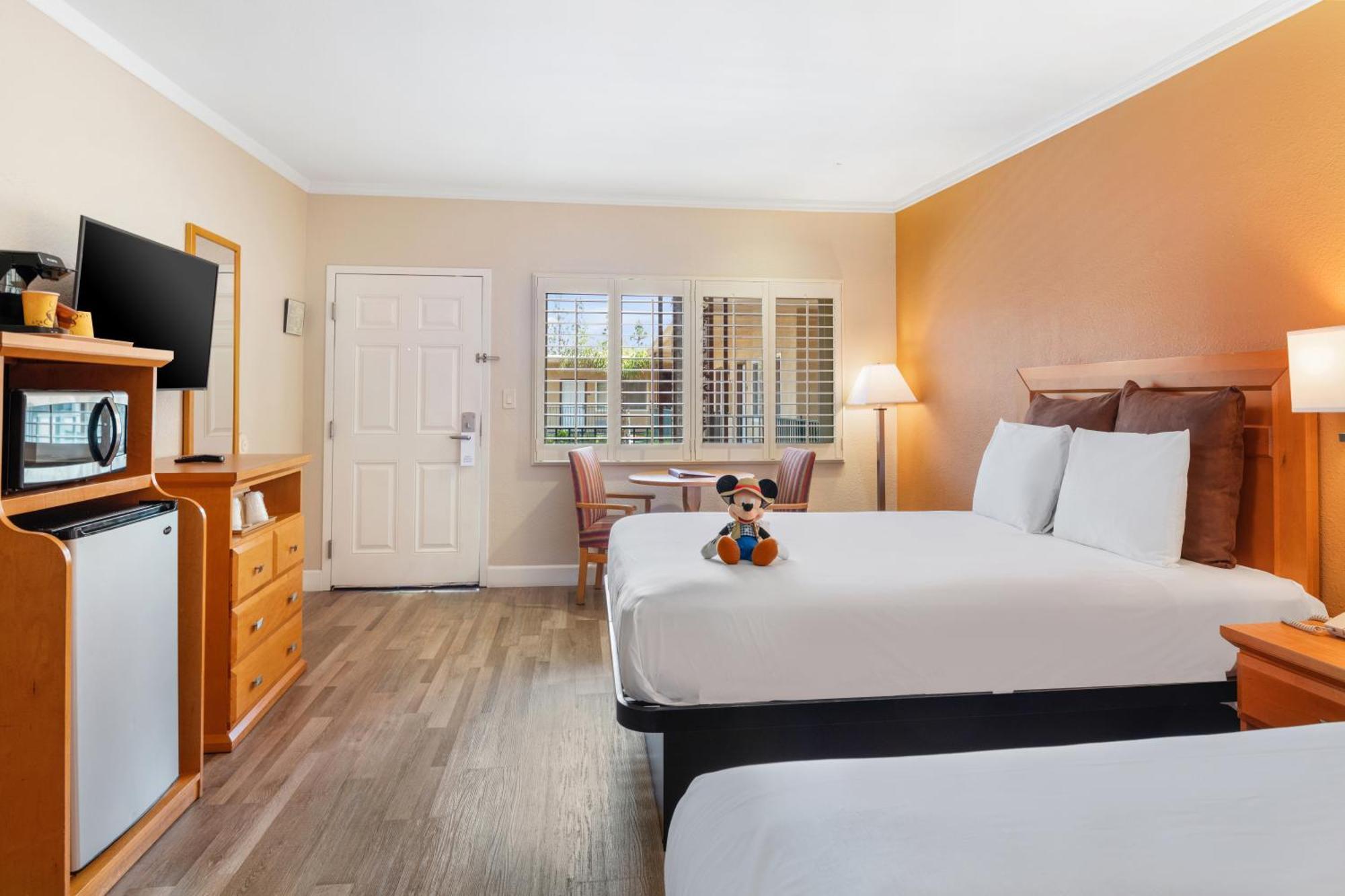 Deluxe Queen Room