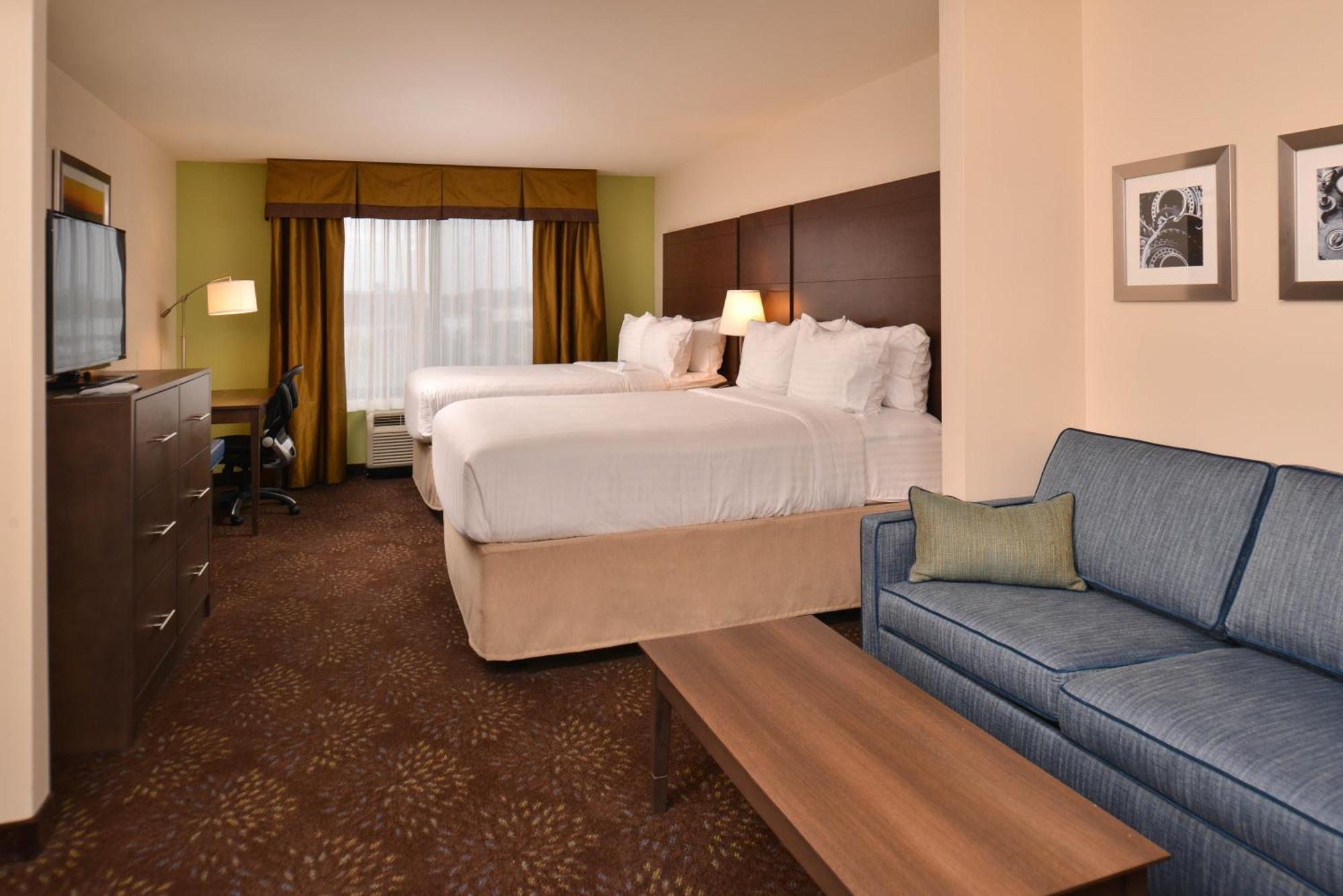 Suite with Two Queen Beds