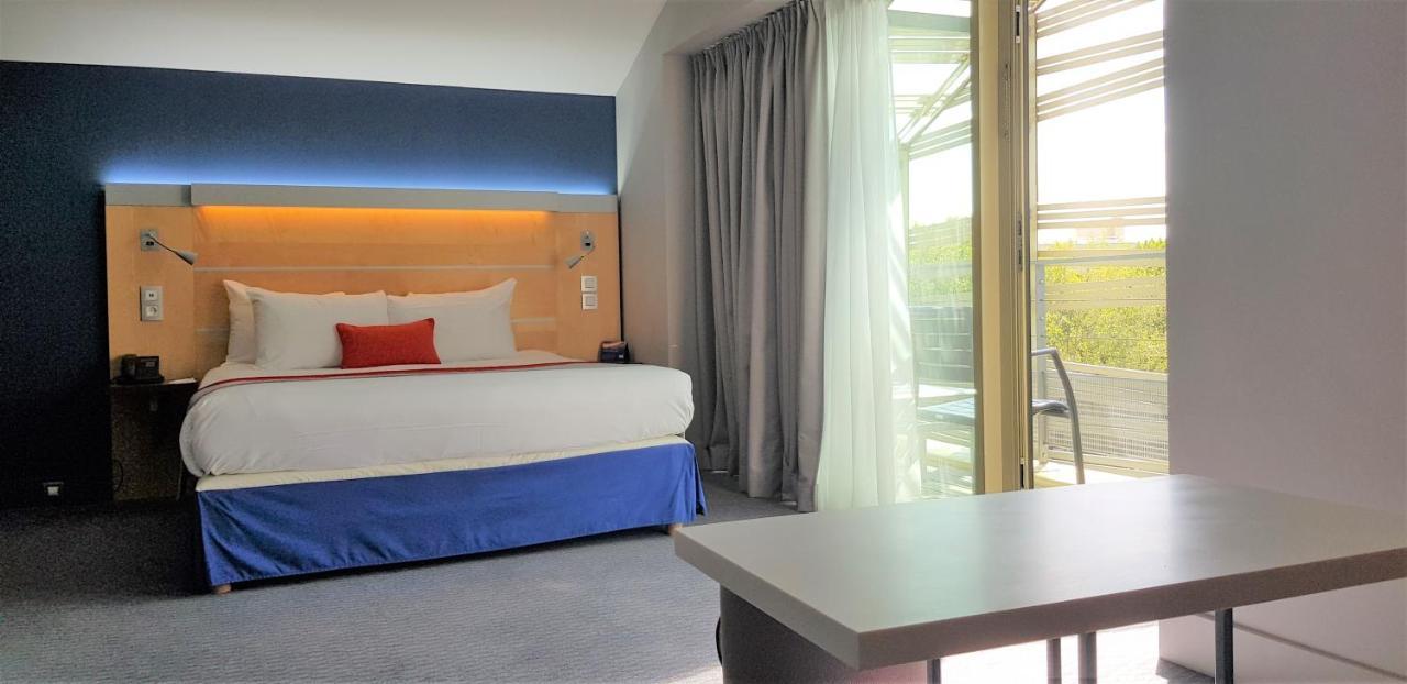 Double Suite City or Canal View