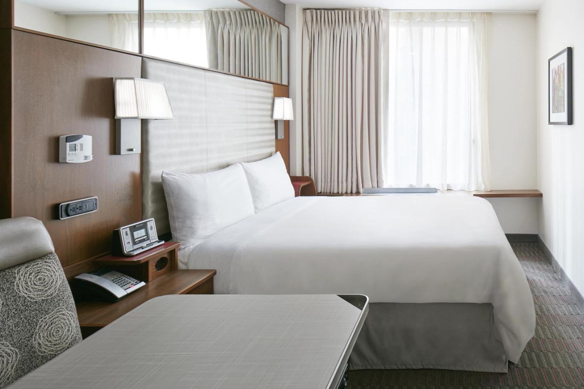 Kleine Kamer met Queensize Bed
