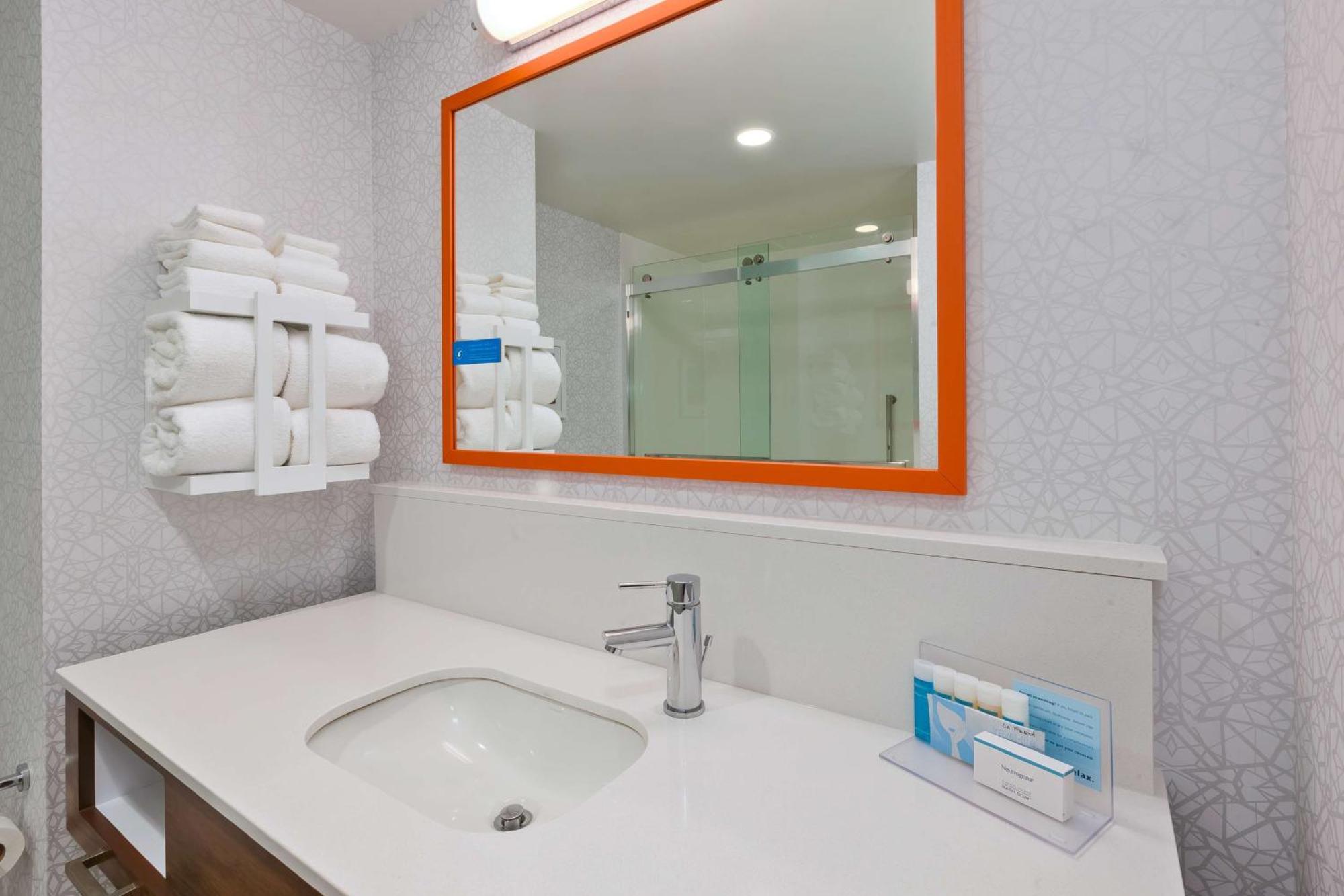 Premium King Room with Water View