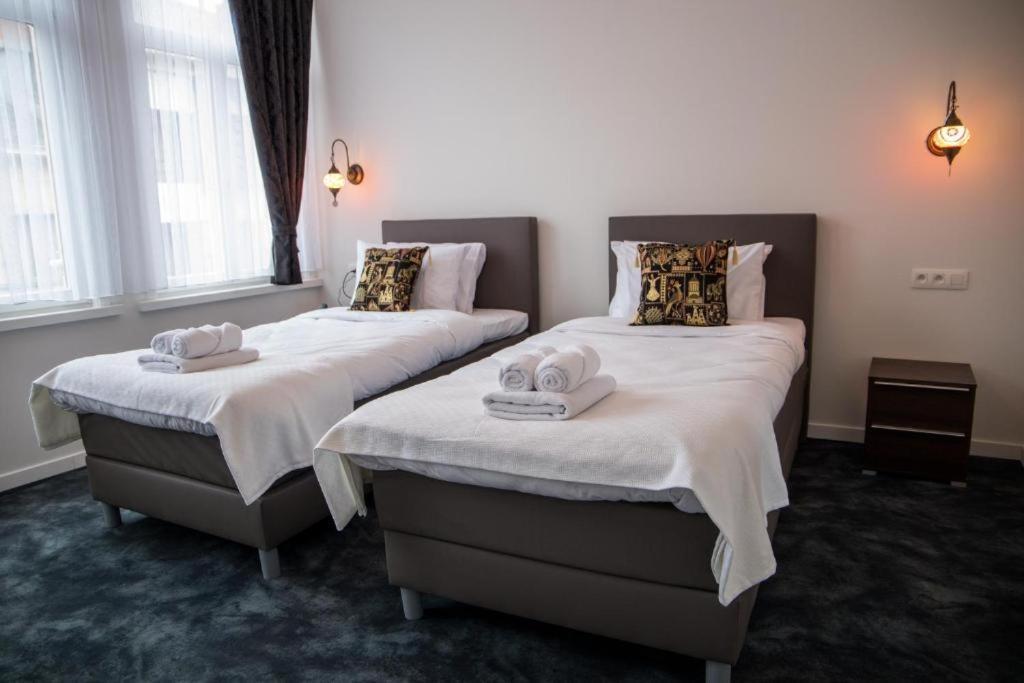 Deluxe Tweepersoonskamer met 2 Aparte Bedden