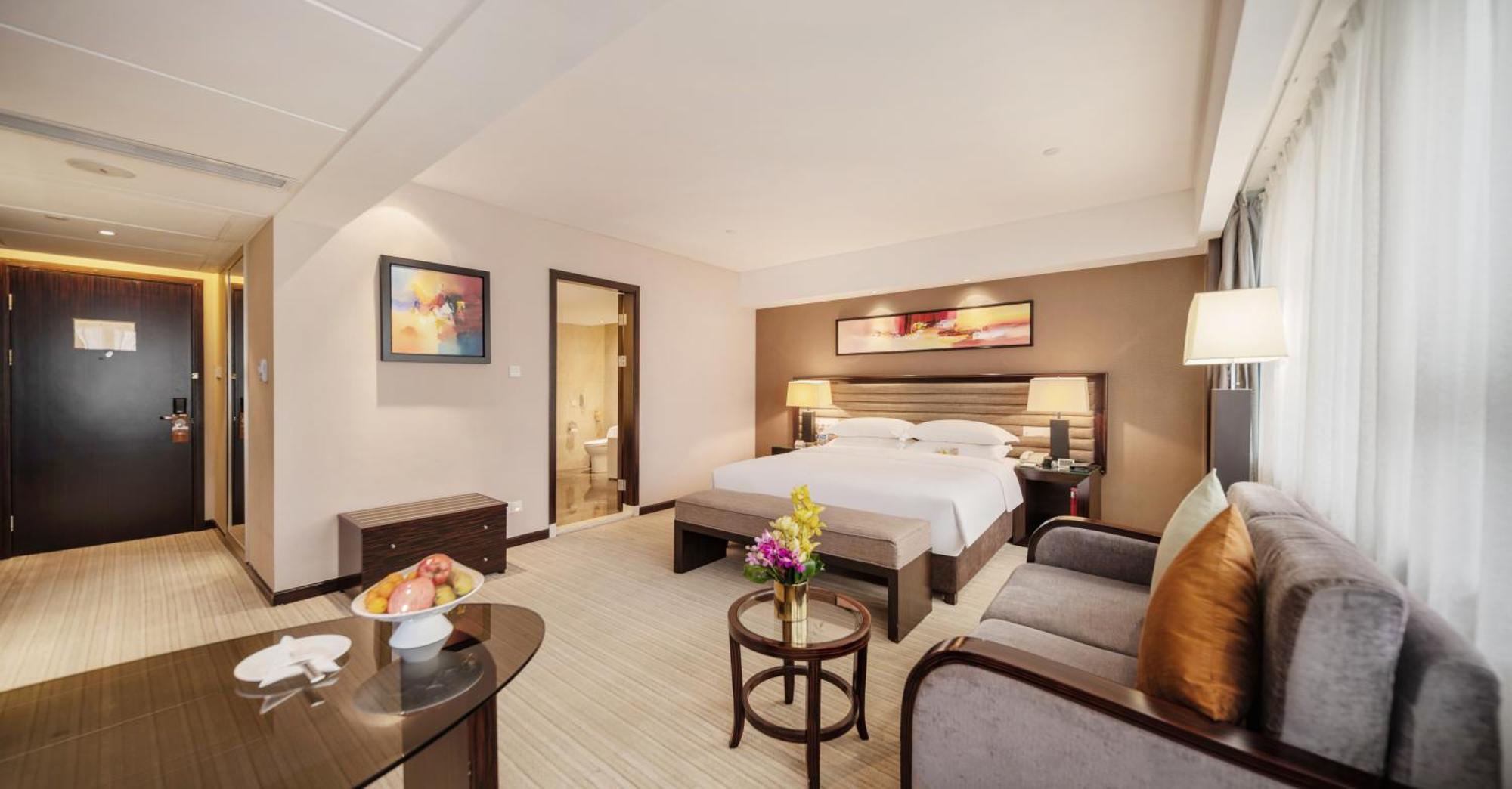 Imperial Queen Room