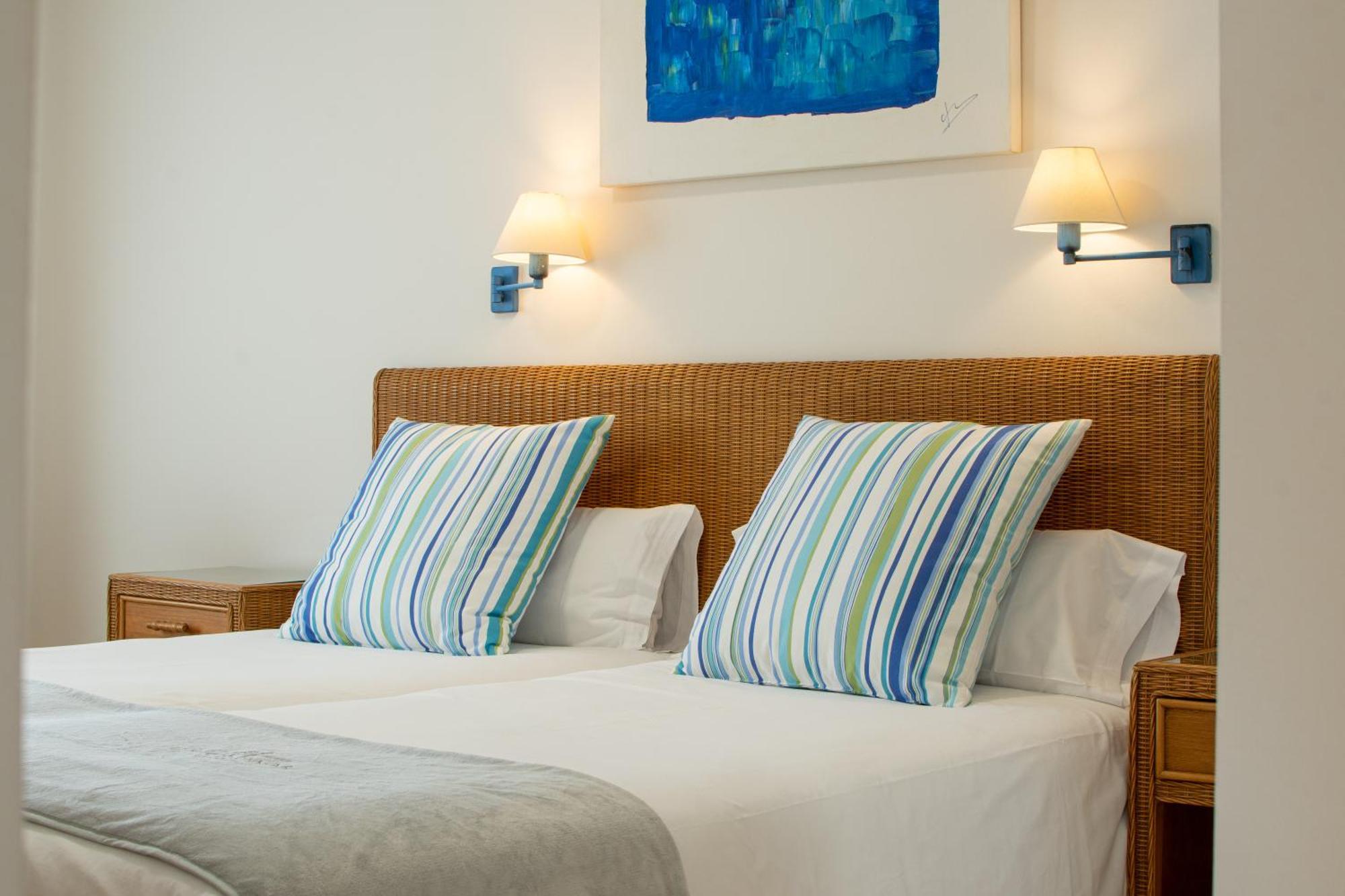 Two-Bedroom Apartment with Bali Bed