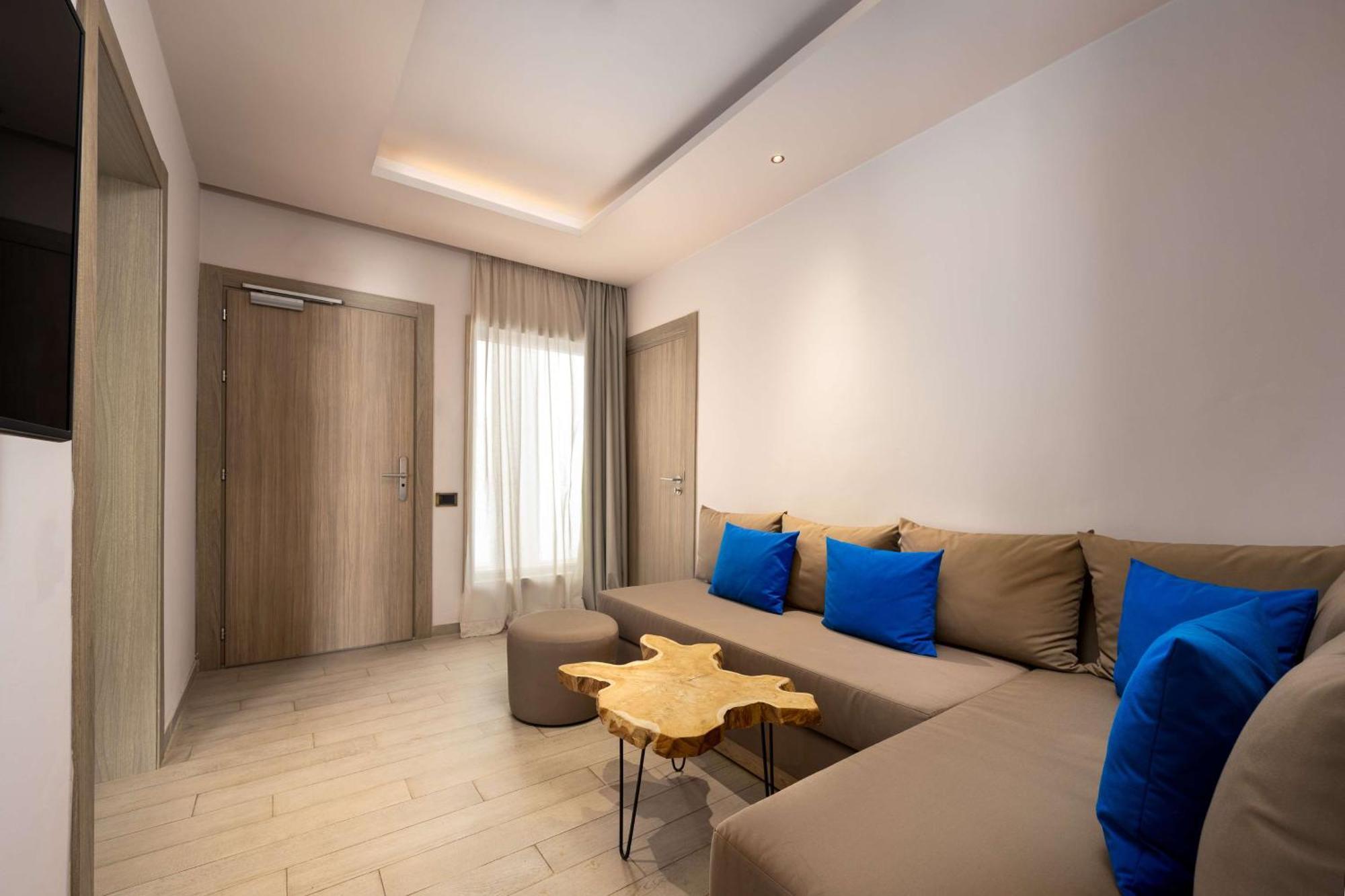 Premium Room - Balcony or Terrace,1542186082:JPEG