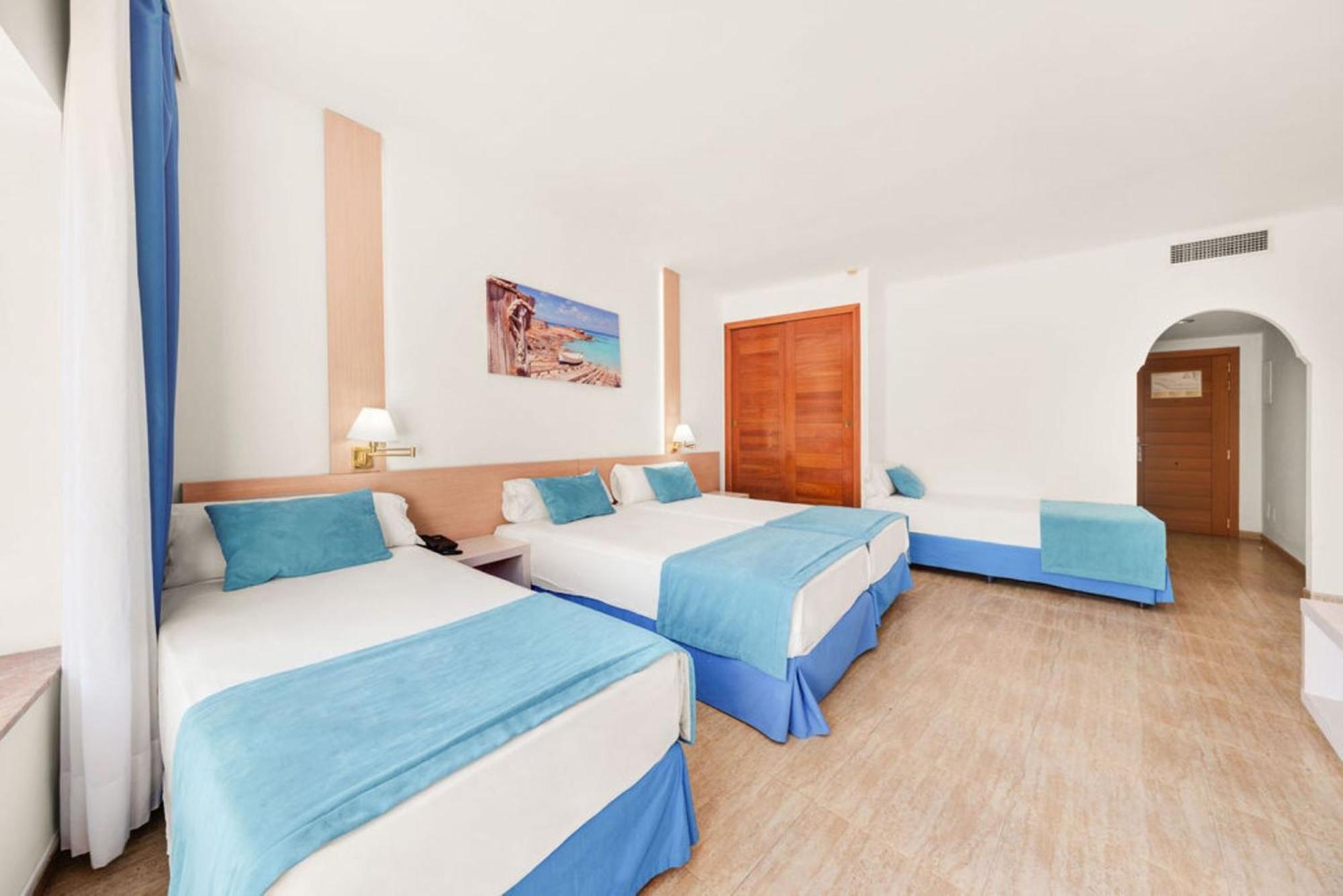 Quadruple Room with Balcony,1542789421:JPEG