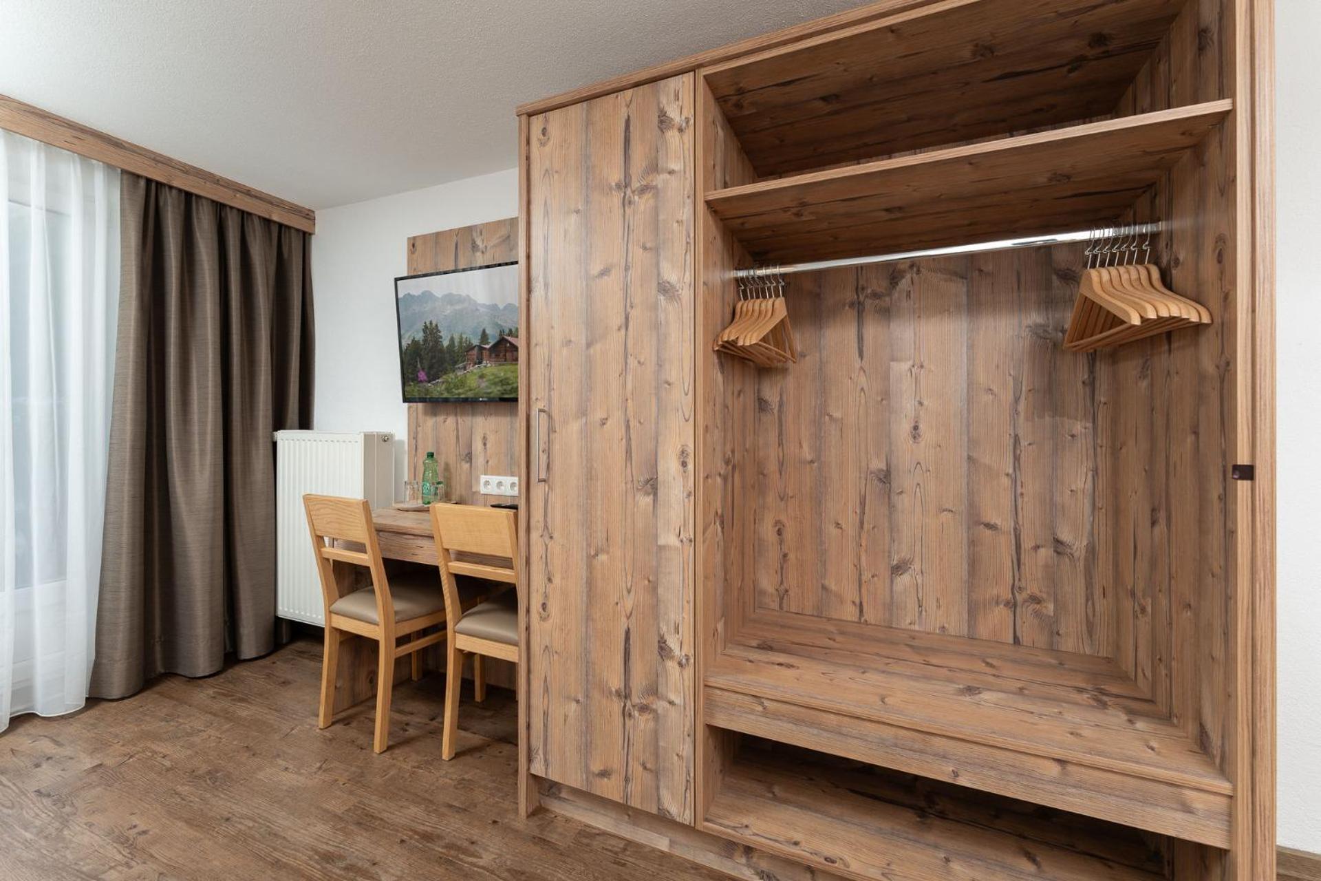 Doppelzimmer mit Balkon