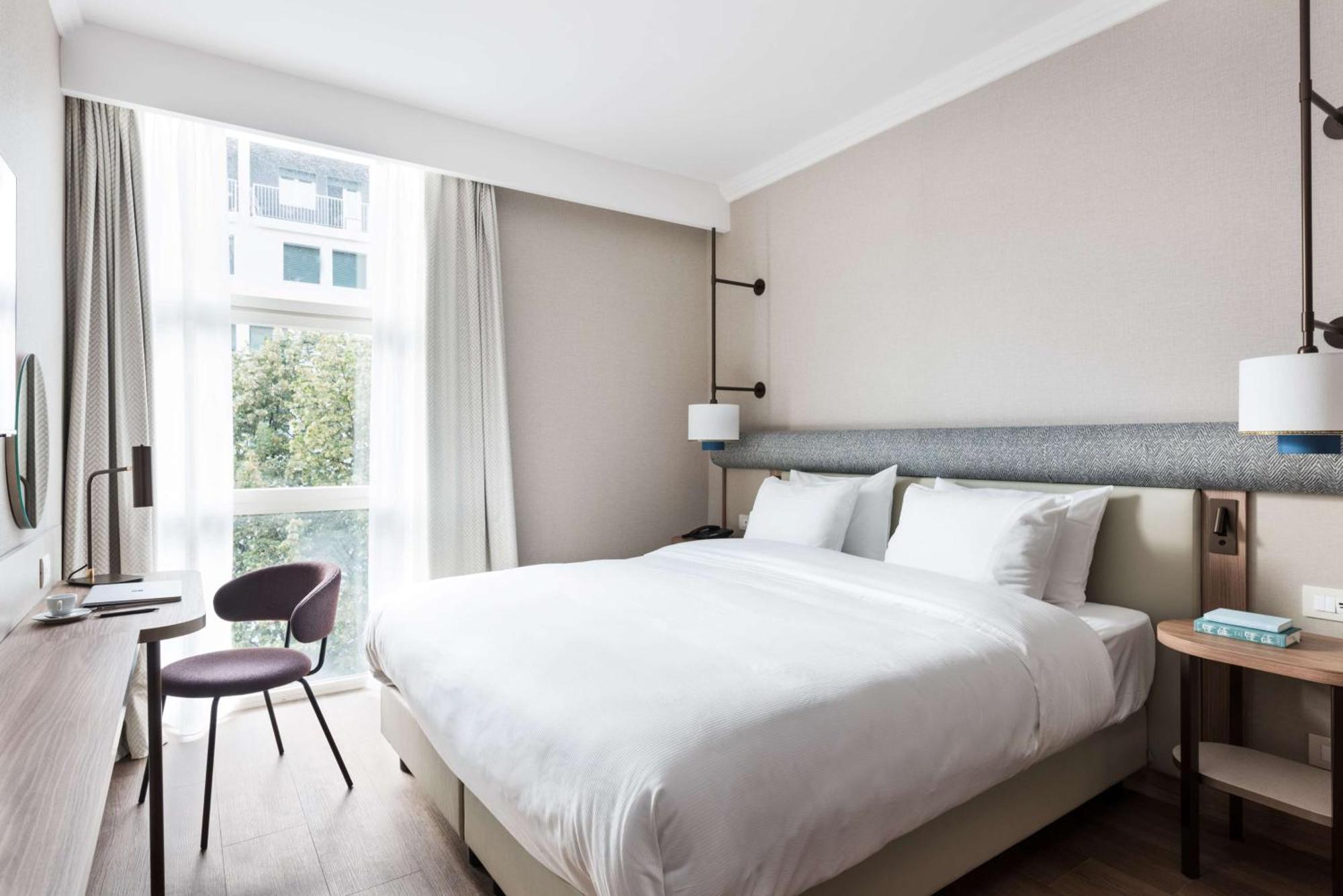 King Guest Room,1543269691:JPEG