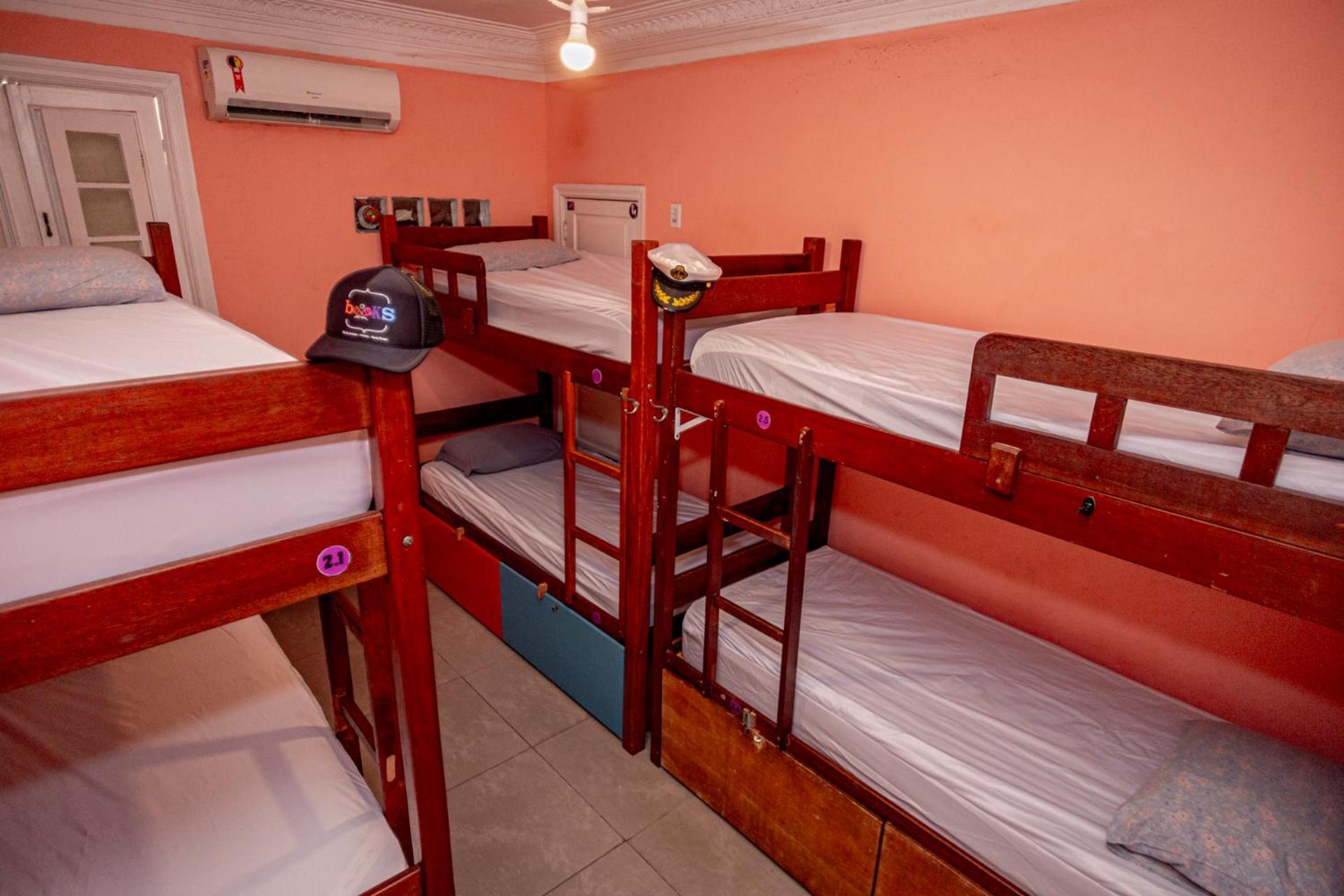 Bed Female Dormitory Room AC