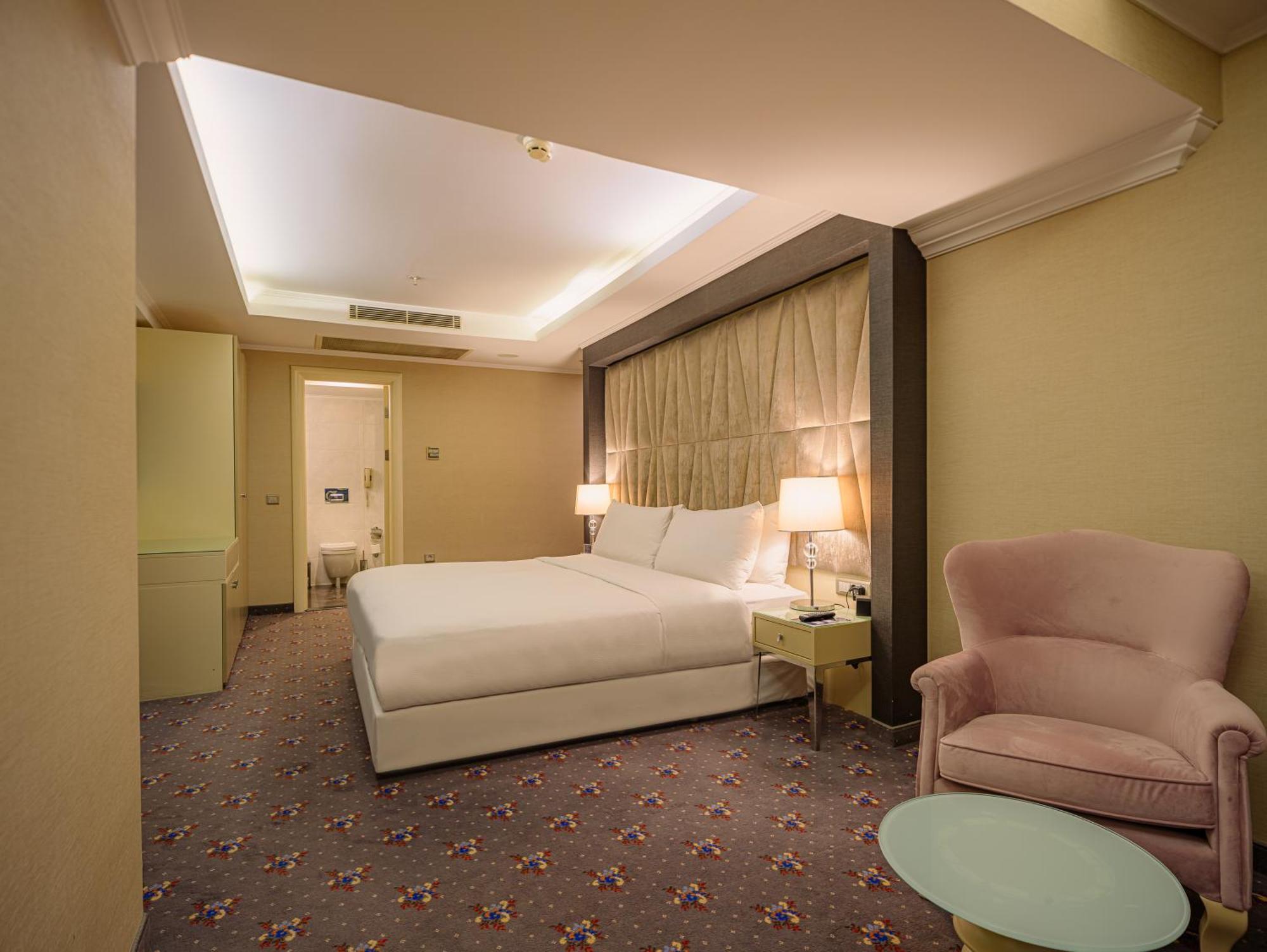 Deluxe Zimmer mit Kingsize-Bett
