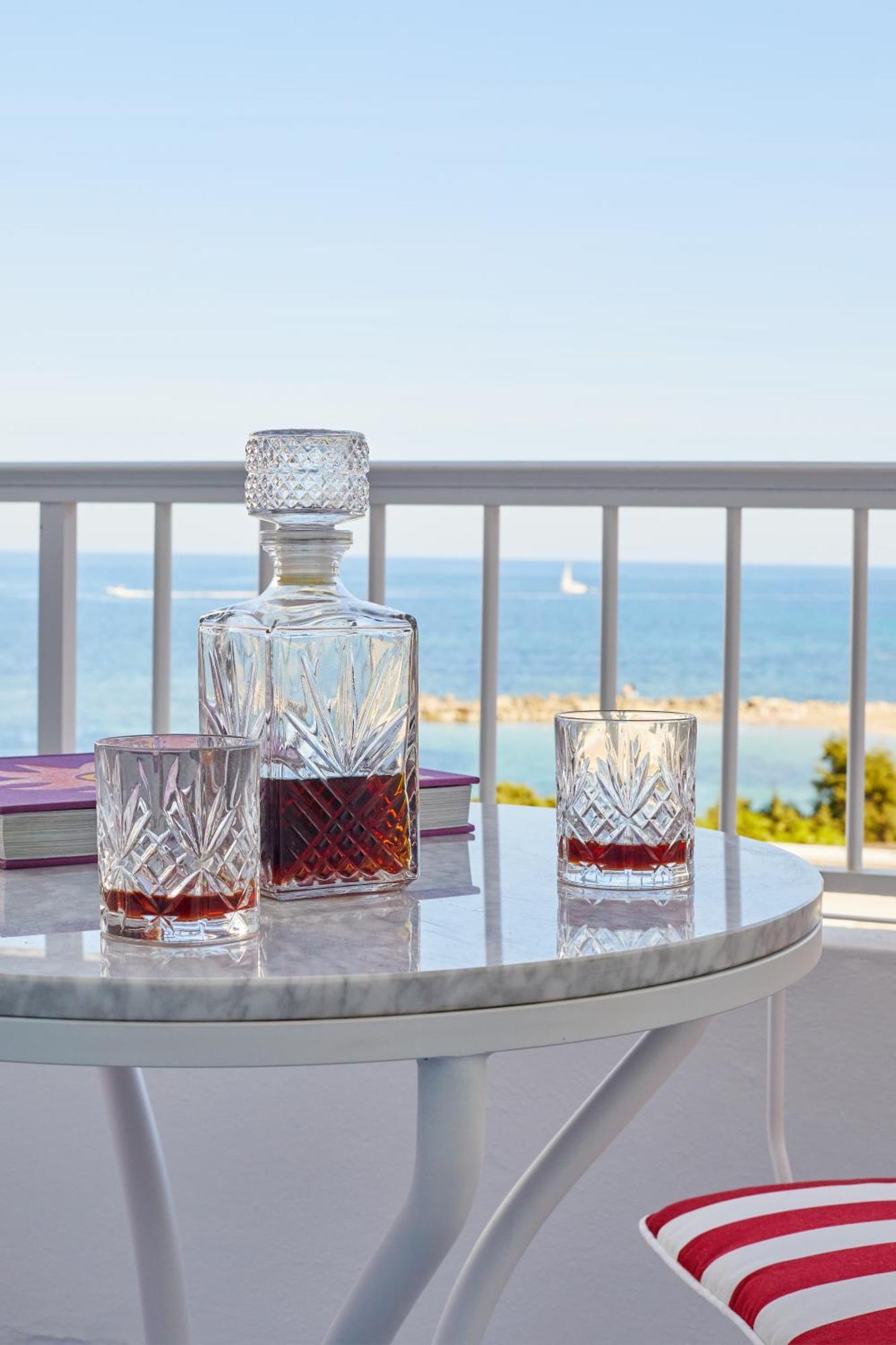 Suite con Balcone e Vista Mare - Omaggio a Ibiza