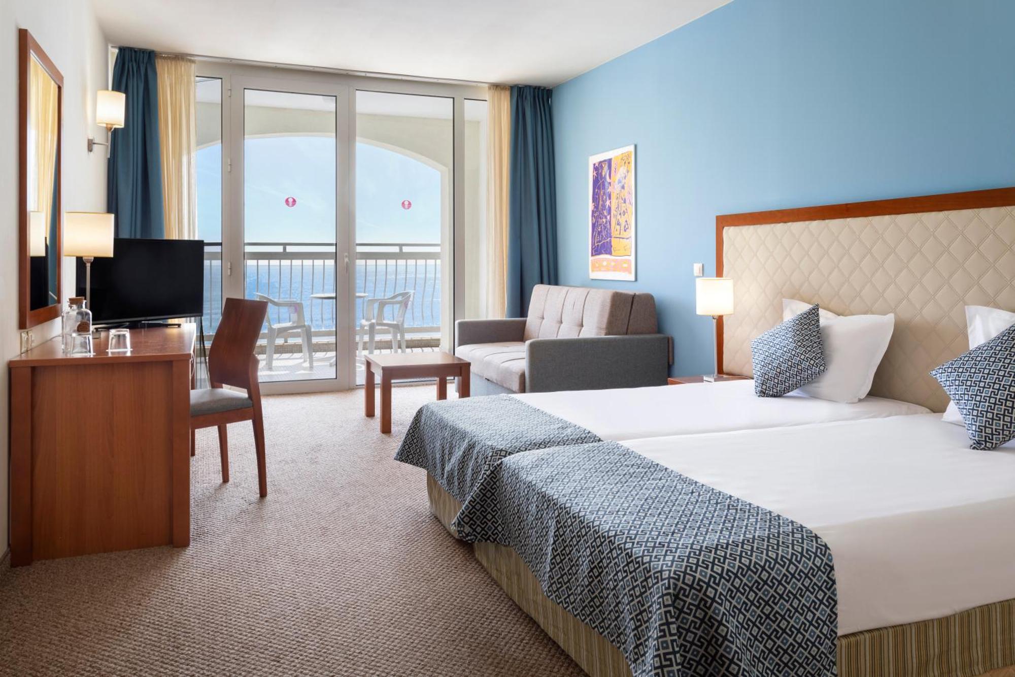 Standard Twin Room with Sea View,1553025460:JPEG