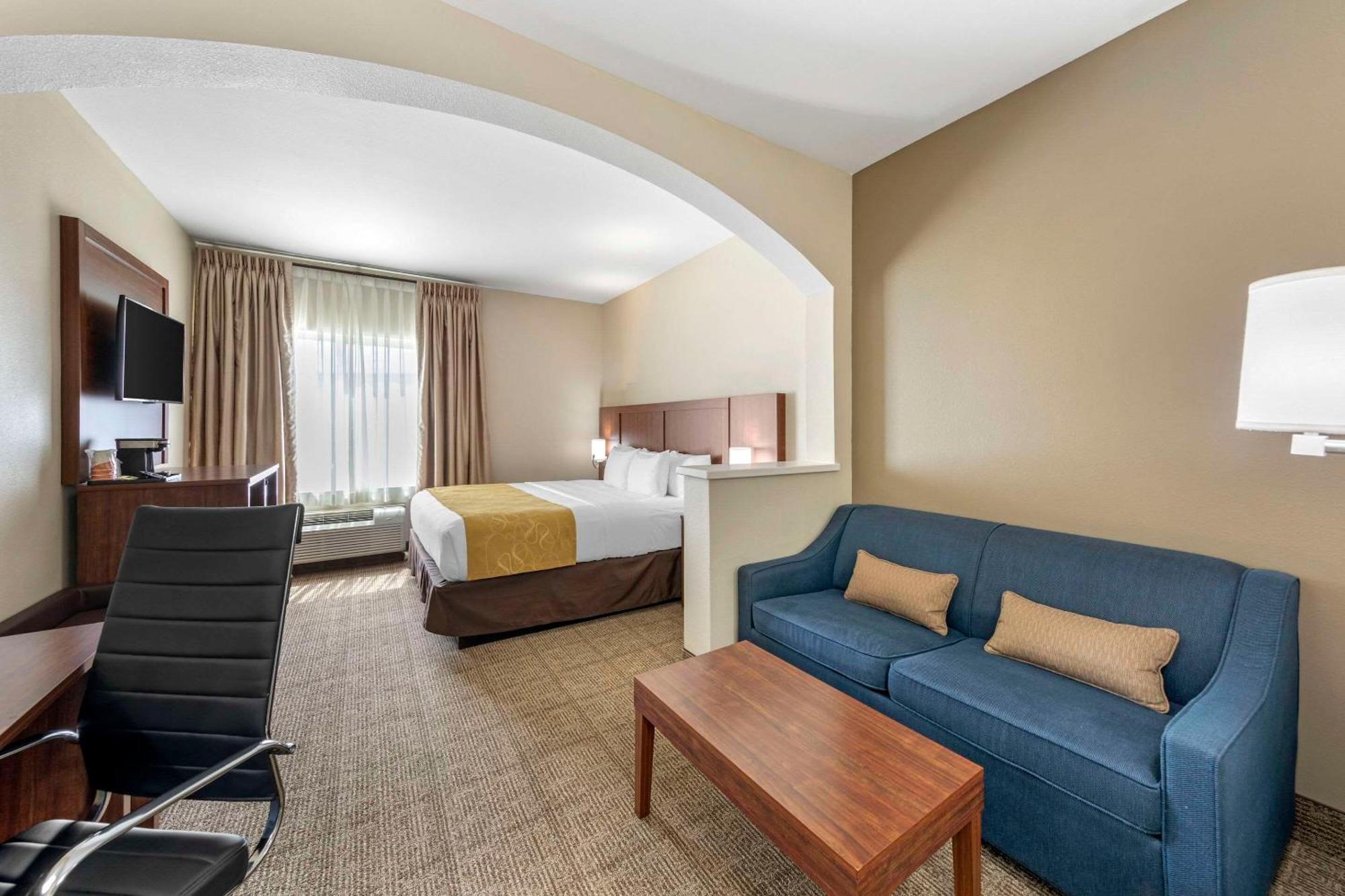 King Suite with Sofa-Bed - Non-Smoking