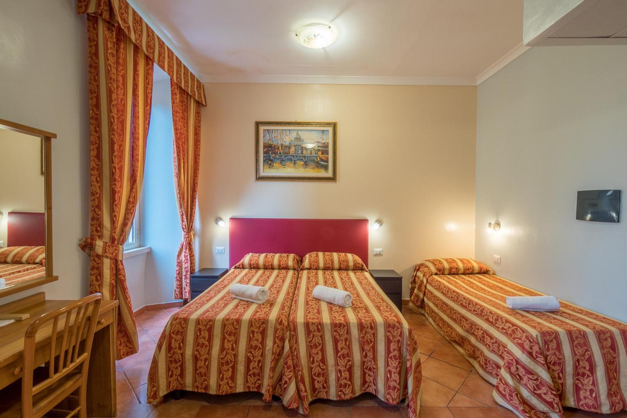 Triple Room